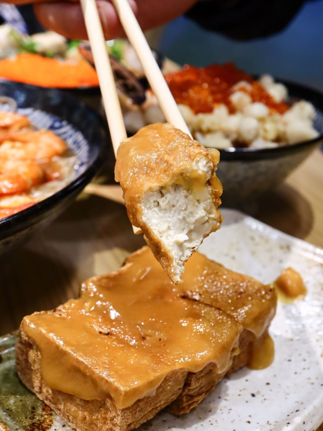 享來點史上最浮誇滷肉飯/麵線在這裡!鮭魚卵尬干貝超豪華滷肉飯爽度爆表! - 第23張圖