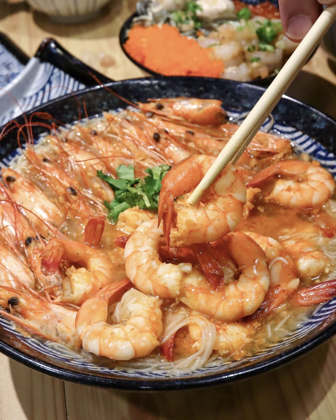 享來點史上最浮誇滷肉飯/麵線在這裡!鮭魚卵尬干貝超豪華滷肉飯爽度爆表! - 第9張圖