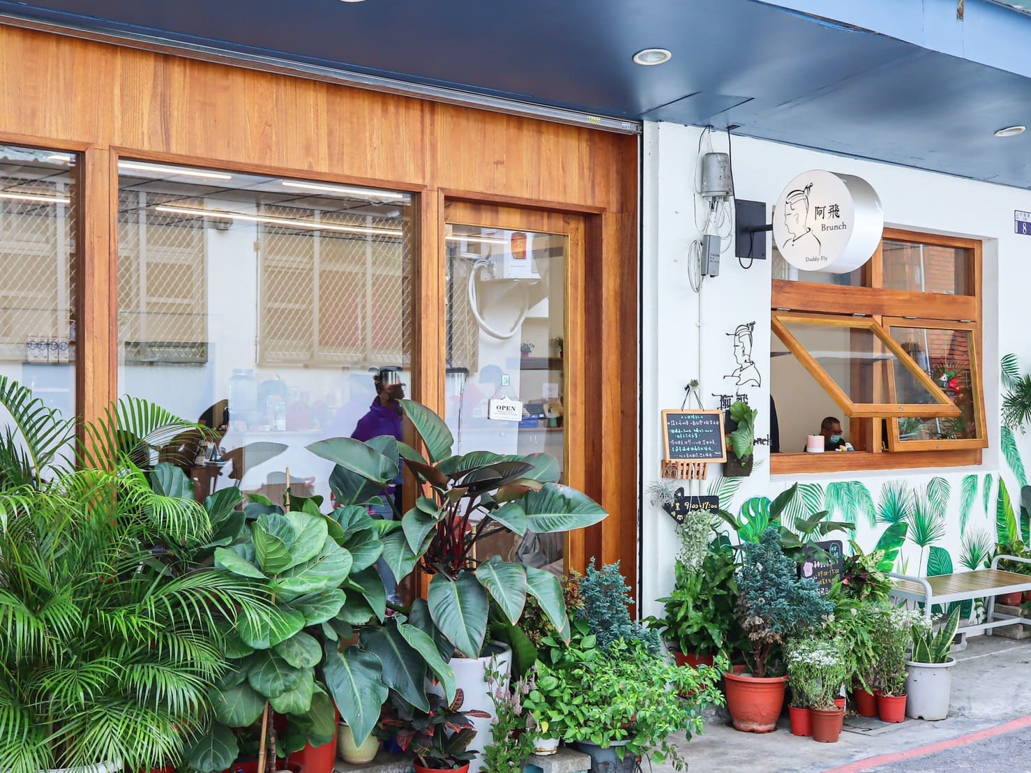 阿飛Brunch台中車站周邊必吃大份量早午餐。必點流心熱壓吐司 - 第2張圖