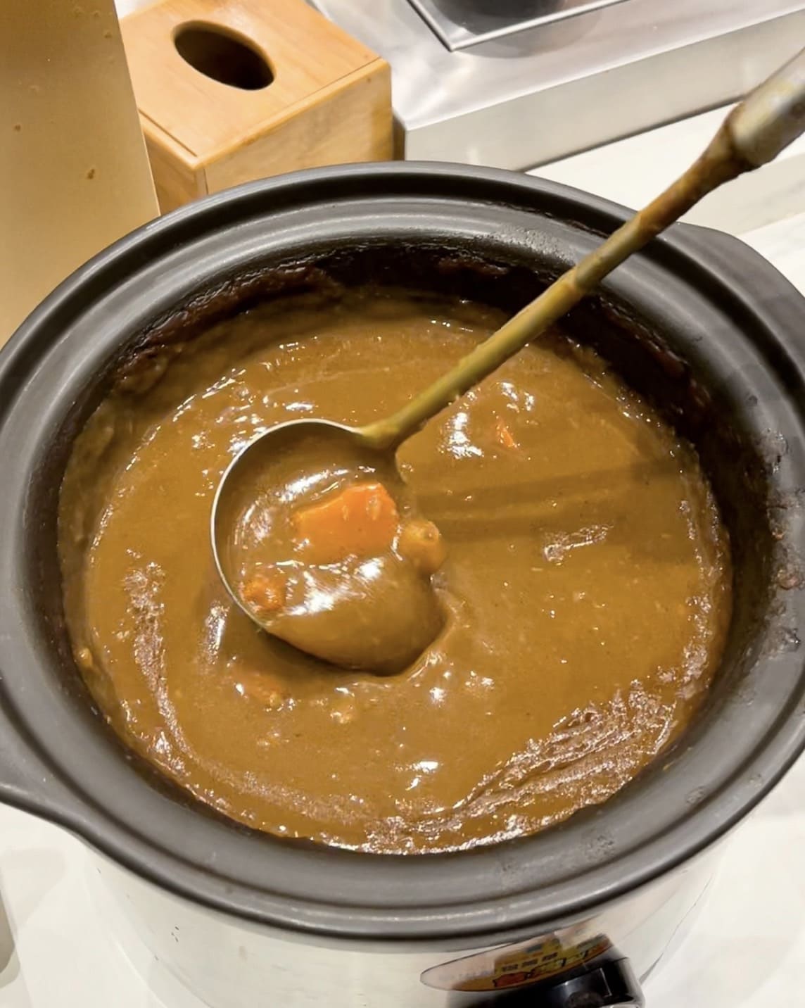 嗑肉石鍋竹北新開幕。肉肉瀑布和超過五十種的蔬食飲料自助吧任你吃,火鍋控必收 - 第14張圖