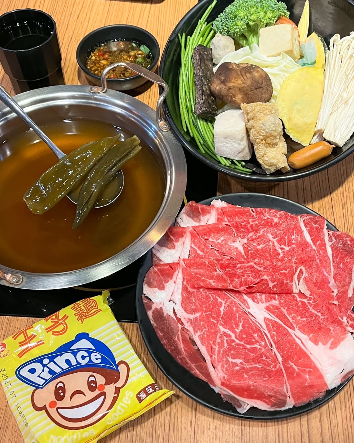 蒙古紅|蘆洲火鍋吃到飽,上百種食材和超厲害的湯頭大飽口福 - 第32張圖