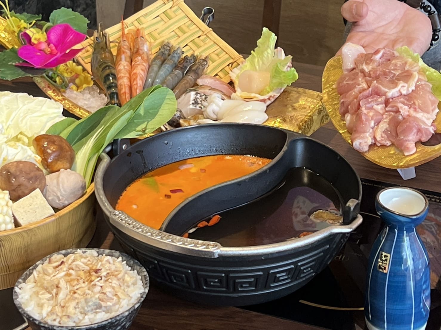 燒瓶子|台中北屯高CP值個人鴛鴦火鍋!湯底好喝食材新鮮,還有豐富免費自助吧 - 第13張圖