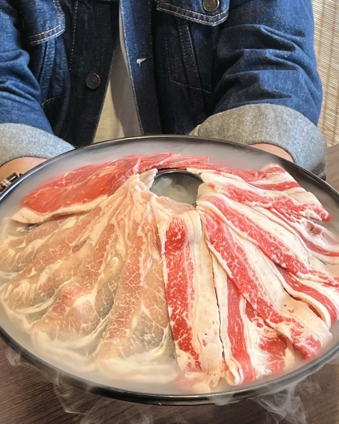 燒瓶子|台中北屯高CP值個人鴛鴦火鍋!湯底好喝食材新鮮,還有豐富免費自助吧 - 第29張圖