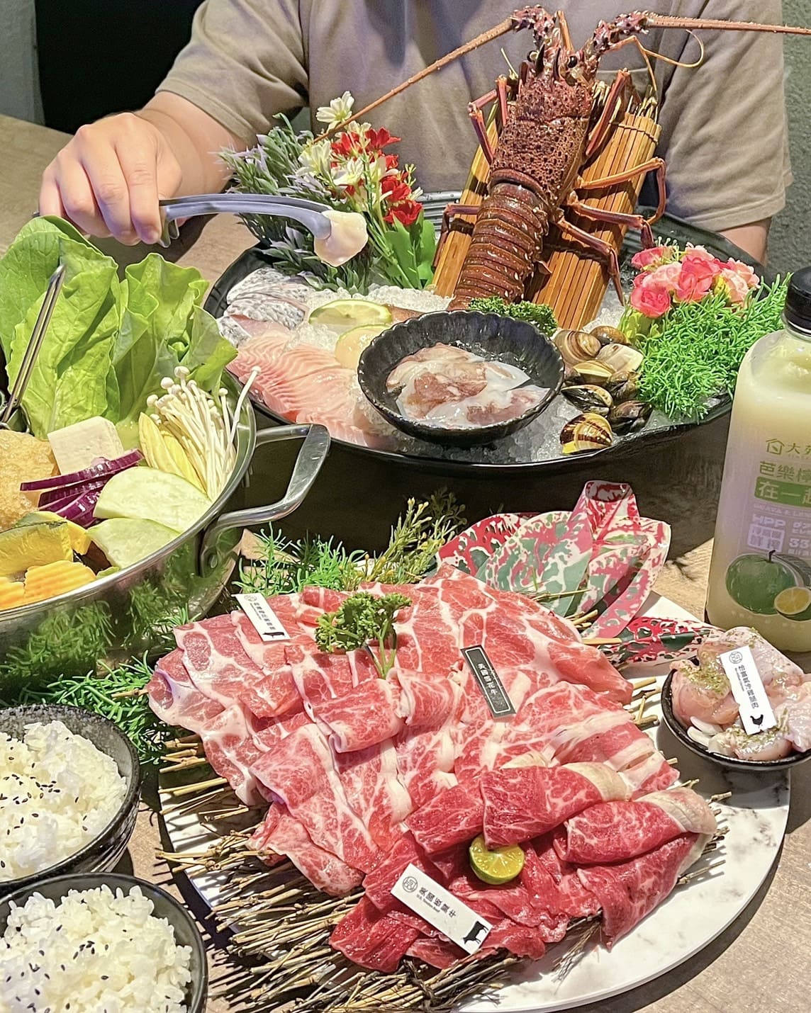 竹北深紅汕頭鍋物,雙人套餐超划算!海陸雙拼還吃得到活體龍蝦。約會餐廳推薦 - 第9張圖