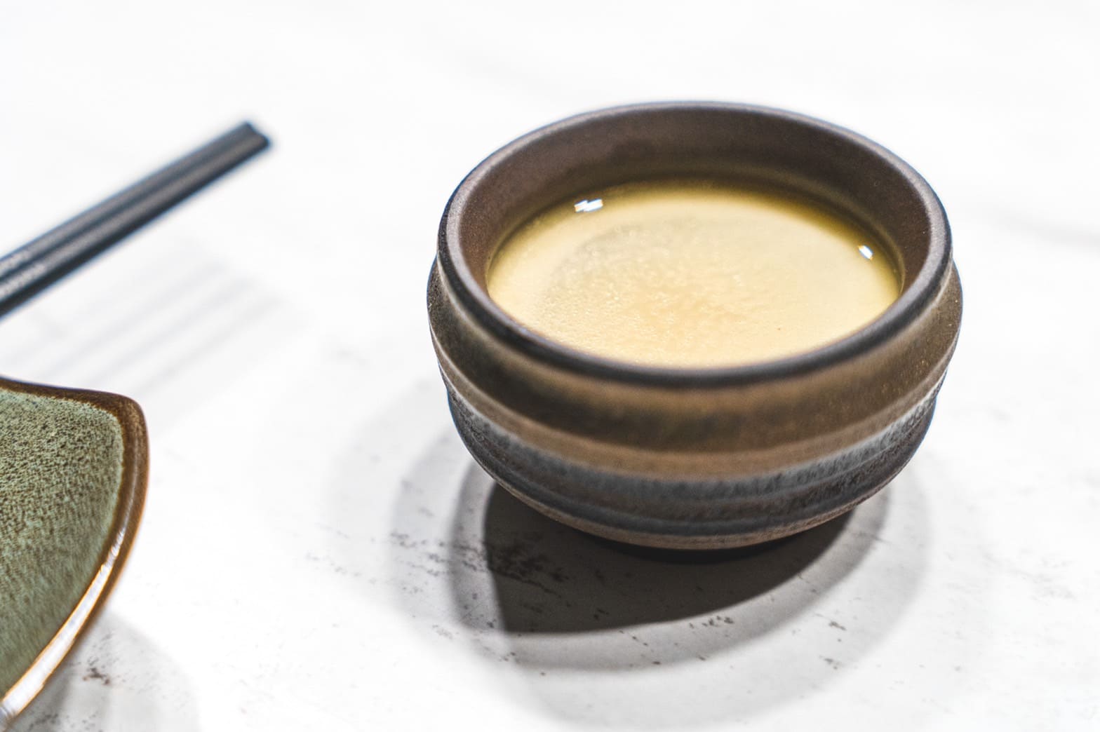 夙席|台北東區居酒屋推薦。食材新鮮高級竟然還可以吃到「半熟的」桂丁雞!營業到凌晨五點夜貓必收! - 第5張圖