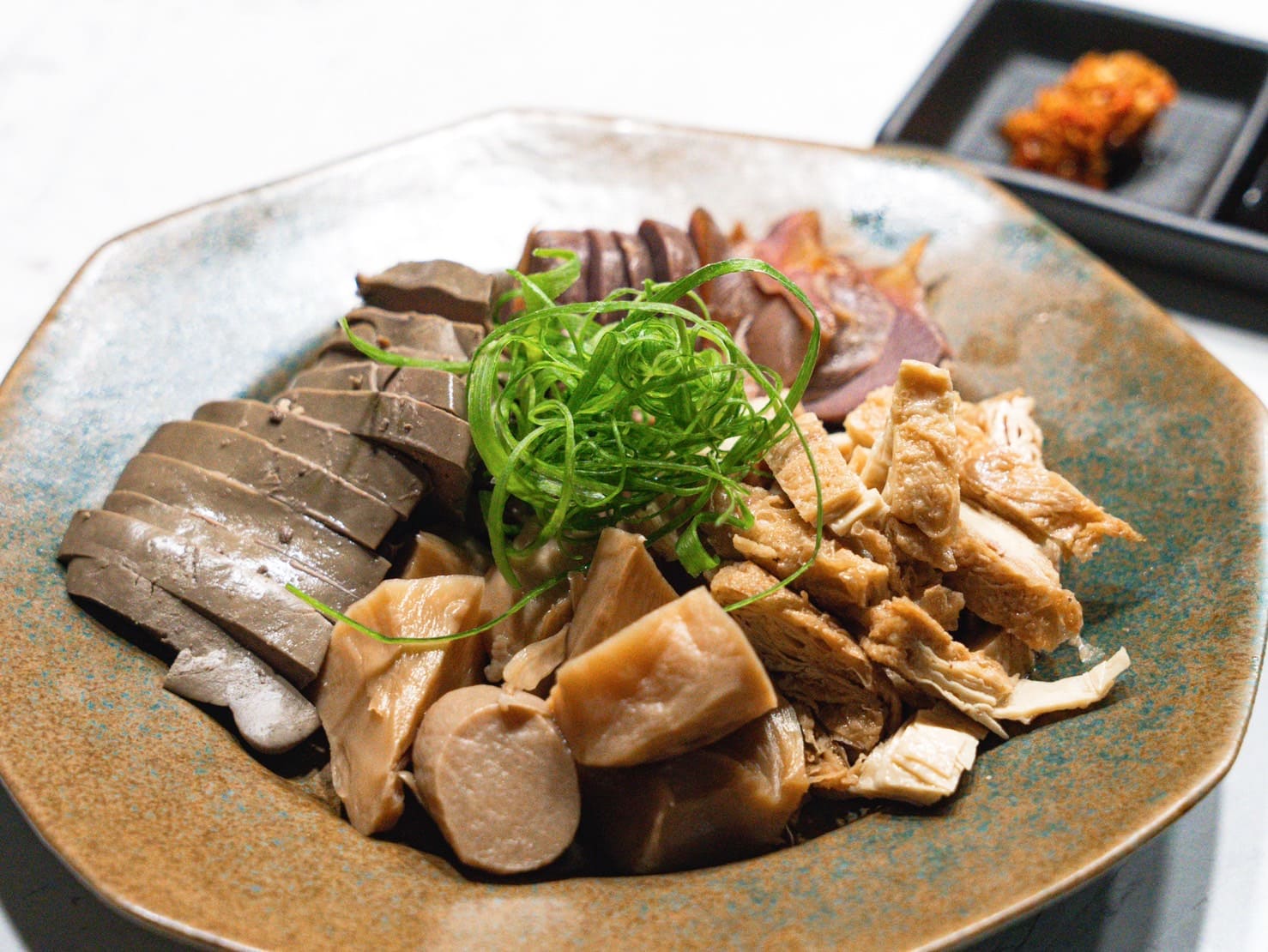 夙席|台北東區居酒屋推薦。食材新鮮高級竟然還可以吃到「半熟的」桂丁雞!營業到凌晨五點夜貓必收! - 第17張圖