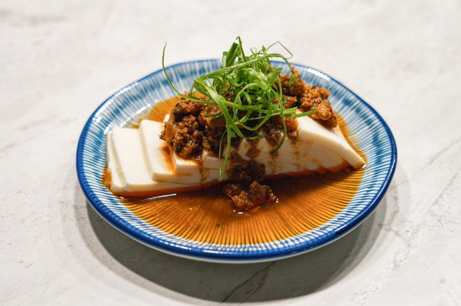 夙席|台北東區居酒屋推薦。食材新鮮高級竟然還可以吃到「半熟的」桂丁雞!營業到凌晨五點夜貓必收! - 第19張圖