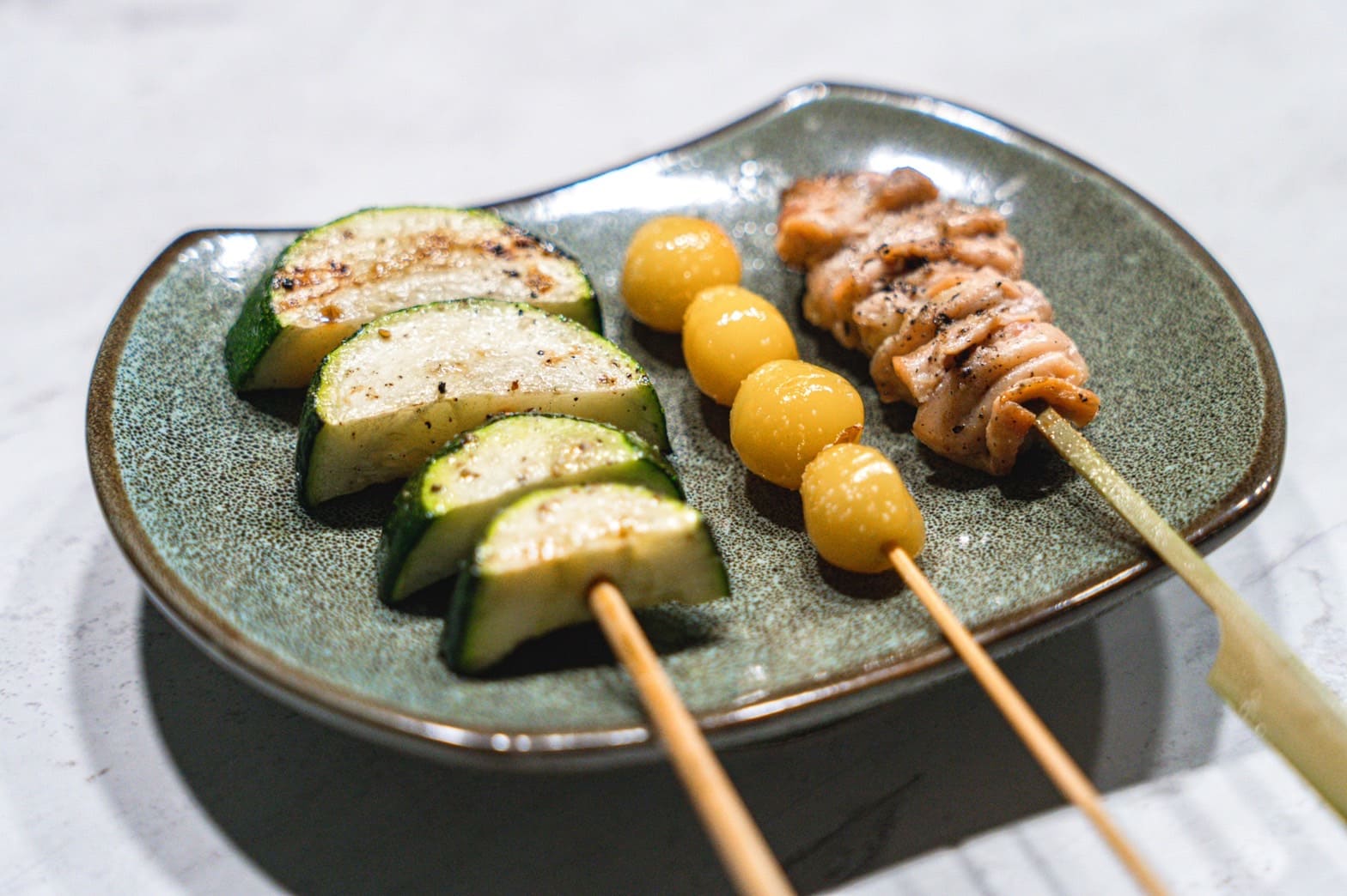 夙席|台北東區居酒屋推薦。食材新鮮高級竟然還可以吃到「半熟的」桂丁雞!營業到凌晨五點夜貓必收! - 第16張圖