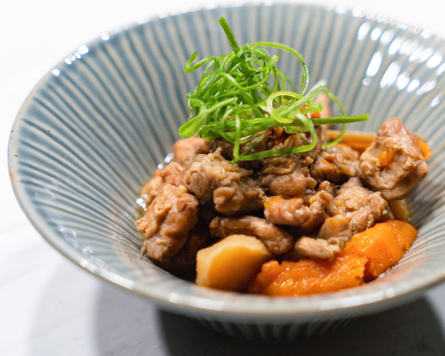 夙席|台北東區居酒屋推薦。食材新鮮高級竟然還可以吃到「半熟的」桂丁雞!營業到凌晨五點夜貓必收! - 第22張圖