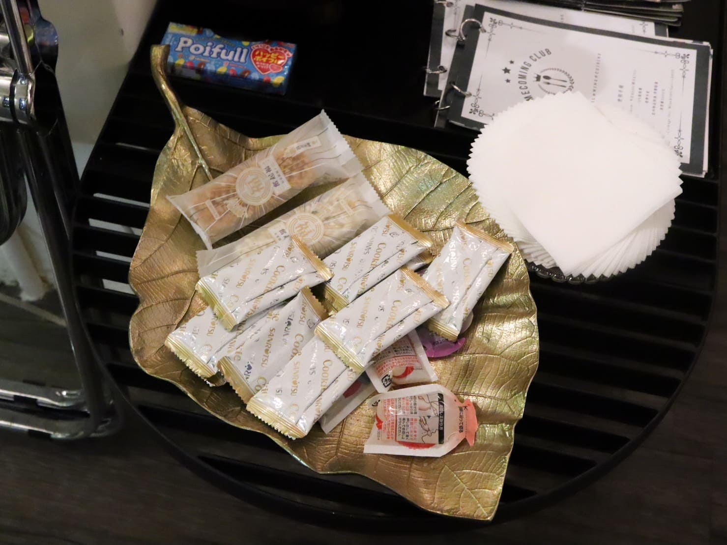 Homecoming club|信義區巷弄中被油畫包圍的溫馨餐酒館!不論是特色調酒還是餐點都讓人驚喜 - 第12張圖