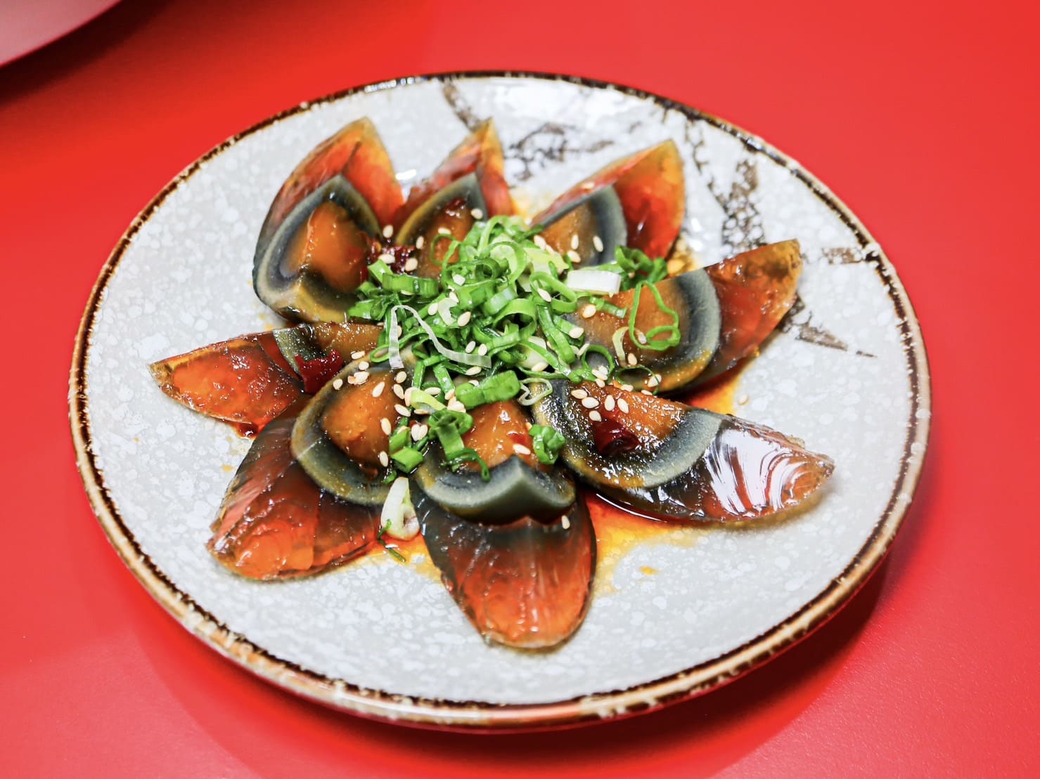享漁鐵鍋酸菜魚|台中隱藏版超好吃酸菜魚!湯底酸香夠味帶點辣,獨自一人也能爽吃。另推出過年年菜組合 - 第25張圖