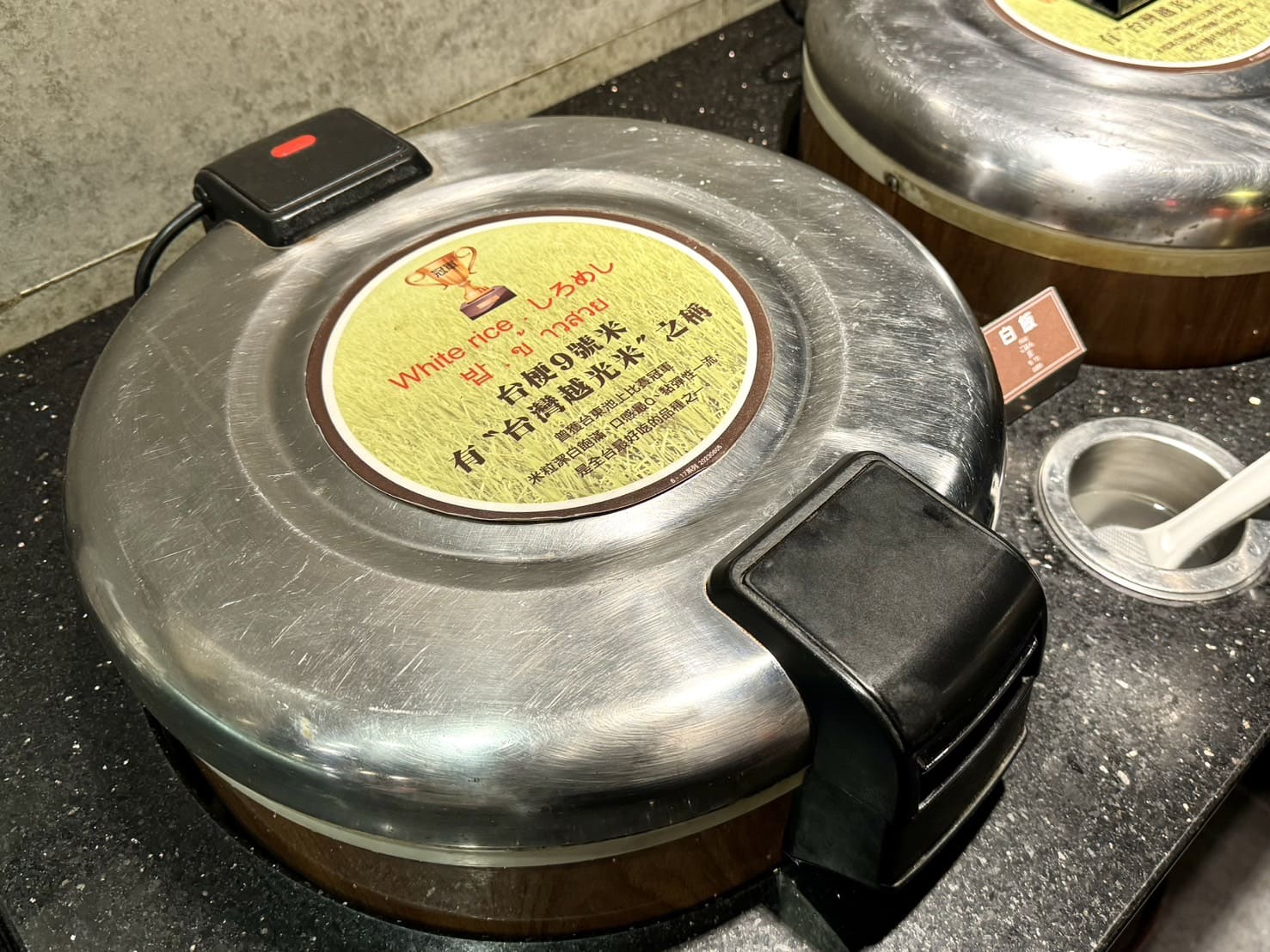 問鼎|西門宮廷火鍋吃到飽,十週年快閃優惠最低8享70種食材、16款哈根達斯。馬辣集團最火宮廷鍋物 - 第16張圖