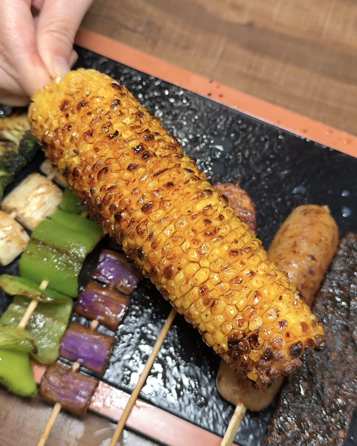 享烤串燒|蘆洲平價好吃燒烤串物店,最低元起。現壓生啤只要買五送一 - 第17張圖