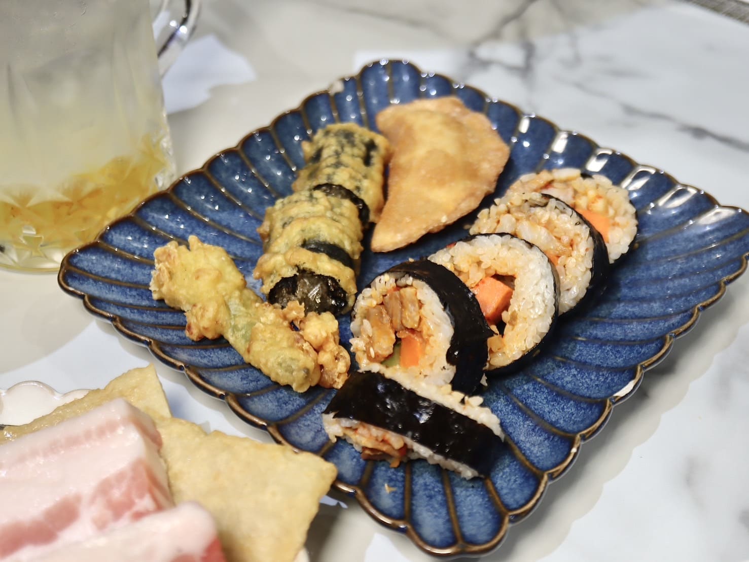 Gogi Gogi 韓式燒肉|竹北聚餐推薦,厚切豬五花吃到飽!新鮮手切肉還有專人桌邊代烤 - 第11張圖