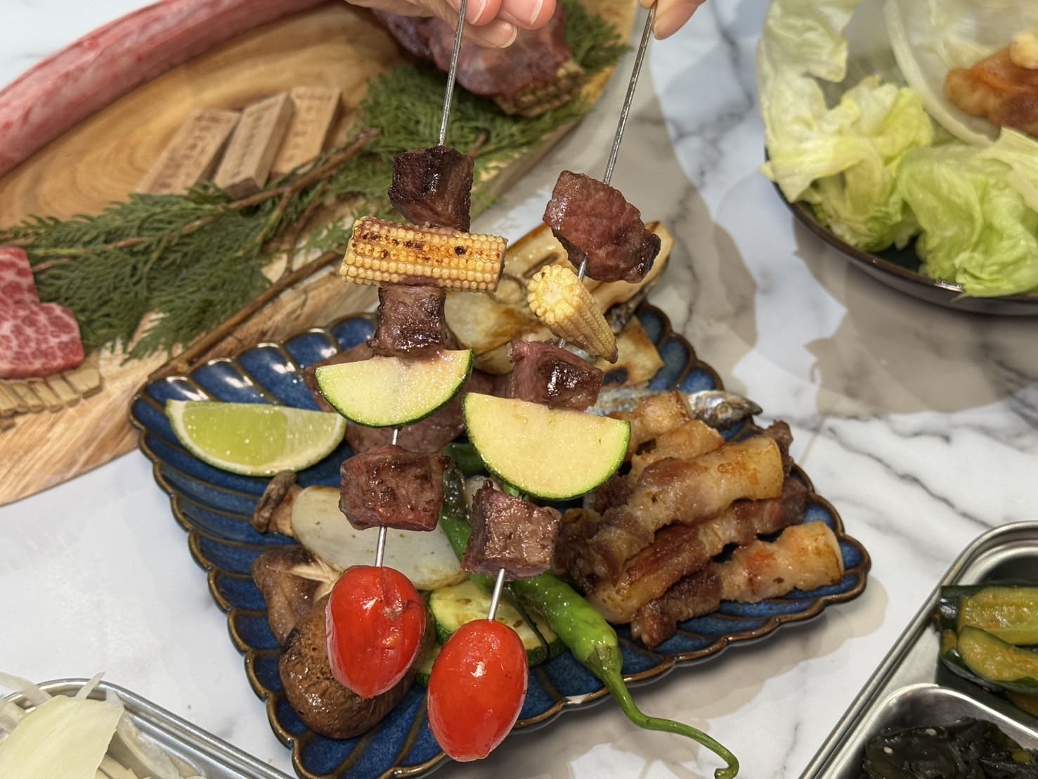 Gogi Gogi 韓式燒肉|竹北聚餐推薦,厚切豬五花吃到飽!新鮮手切肉還有專人桌邊代烤 - 第31張圖