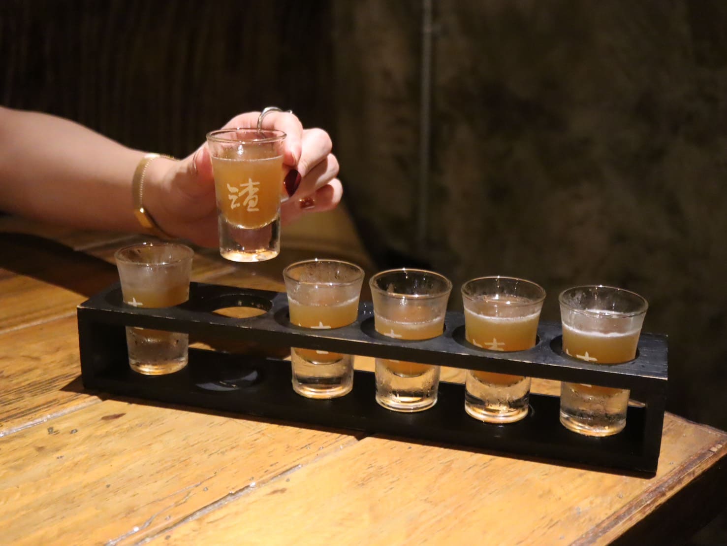渣男|雙北知名連鎖居酒屋,整排特色shots、好喝妹酒聚會超嗨!還有多種台味下酒菜 - 第21張圖
