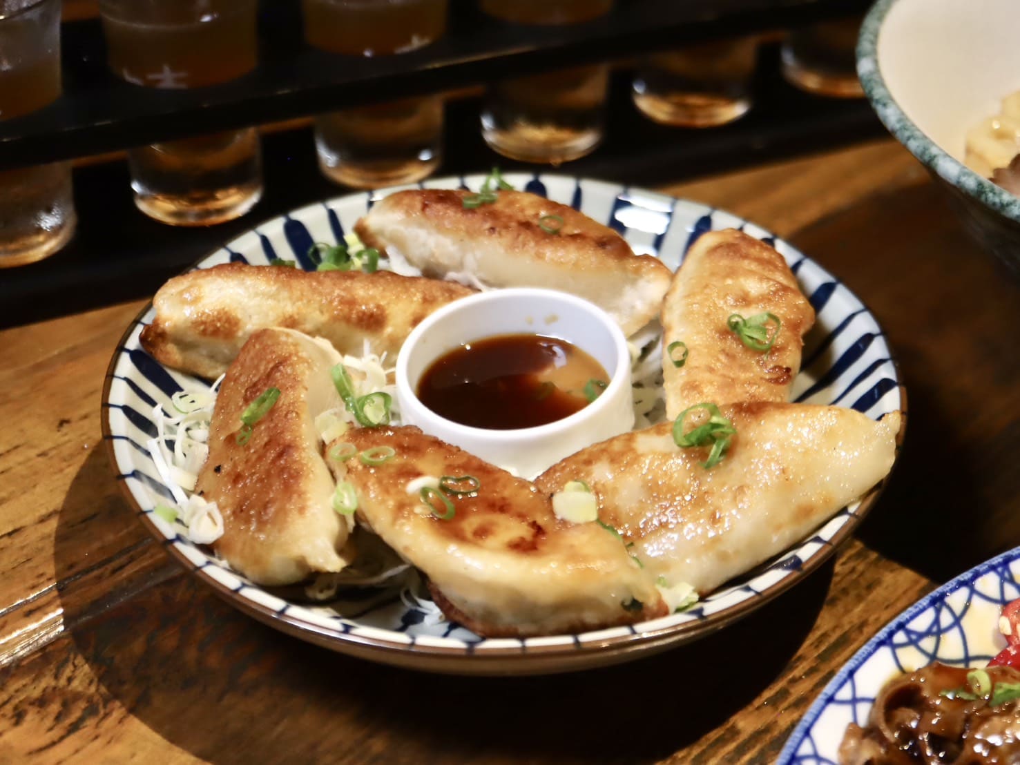 渣男|雙北知名連鎖居酒屋,整排特色shots、好喝妹酒聚會超嗨!還有多種台味下酒菜 - 第28張圖