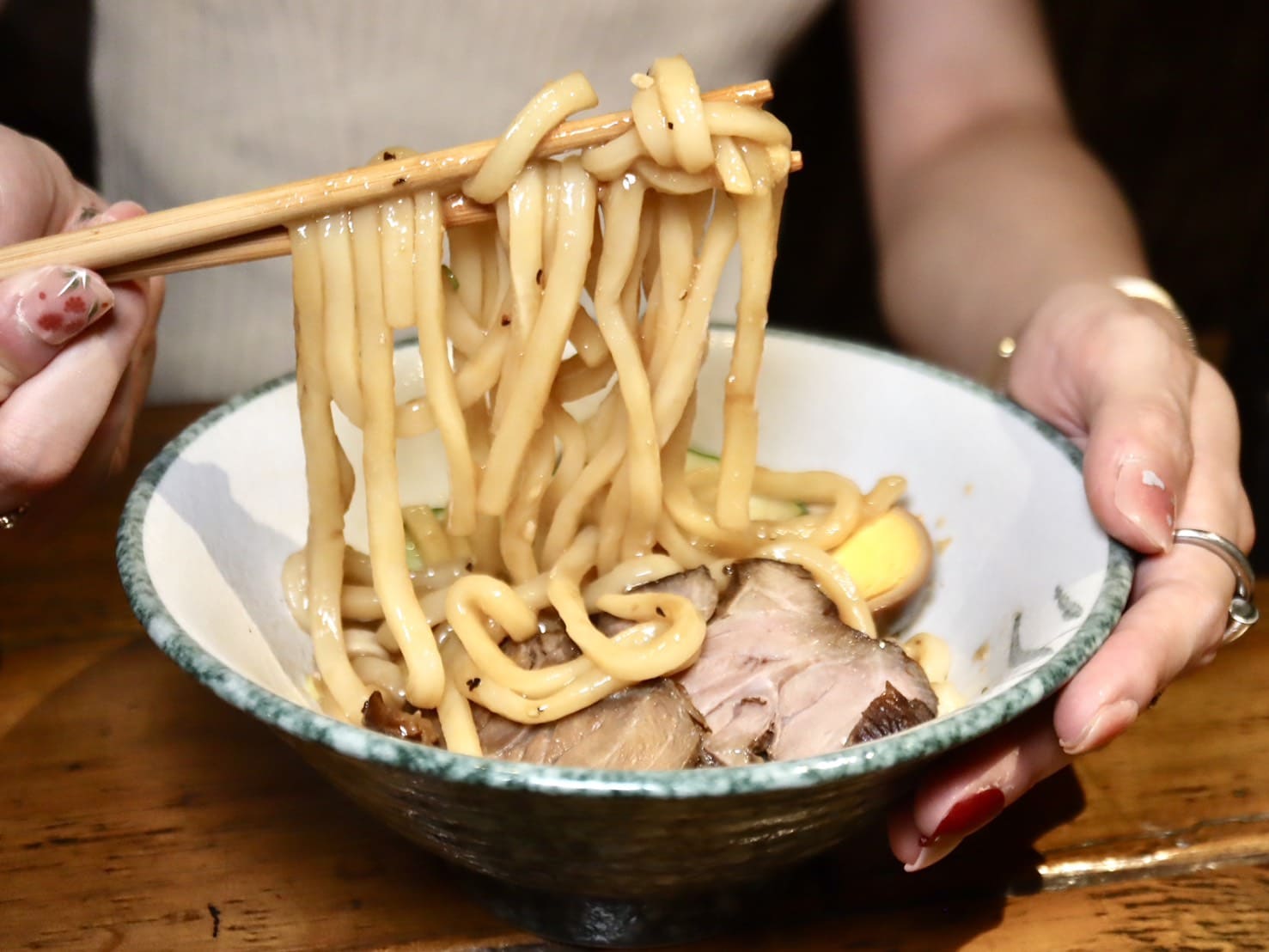 渣男|雙北知名連鎖居酒屋,整排特色shots、好喝妹酒聚會超嗨!還有多種台味下酒菜 - 第26張圖
