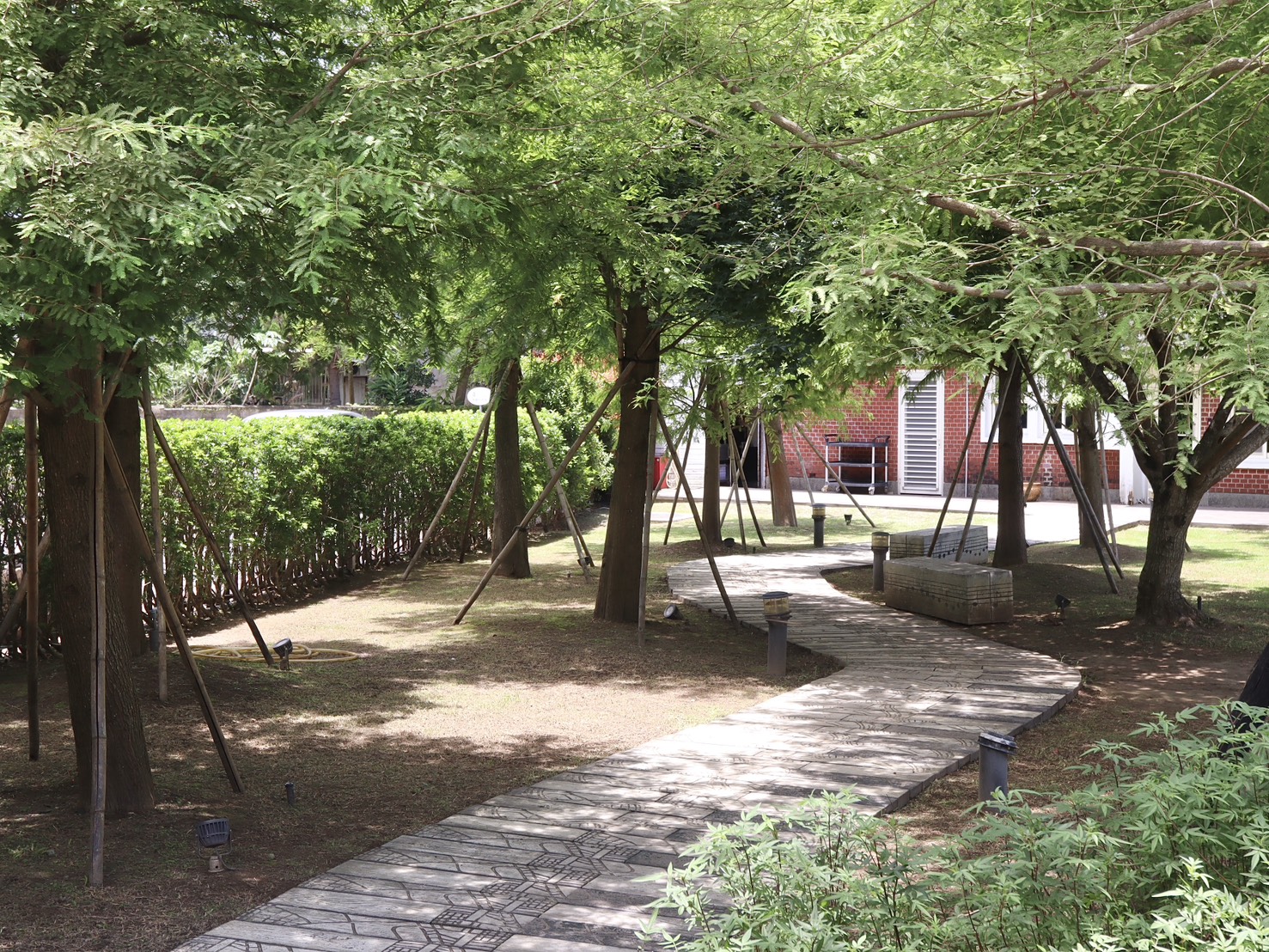 The Café By想陽明山|美軍宿舍群最美餐廳。美式大庭院放鬆愜意。餐點全品項好吃無雷。約會聚餐推薦 - 第5張圖