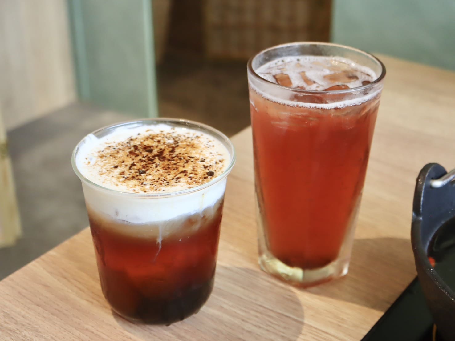 瘋一鍋|板橋環球店新開幕,被火鍋耽誤的飲料店,必點紅烏龍雪梨蘋果鍋、紅玉豆花、三重奏奶蓋 - 第13張圖