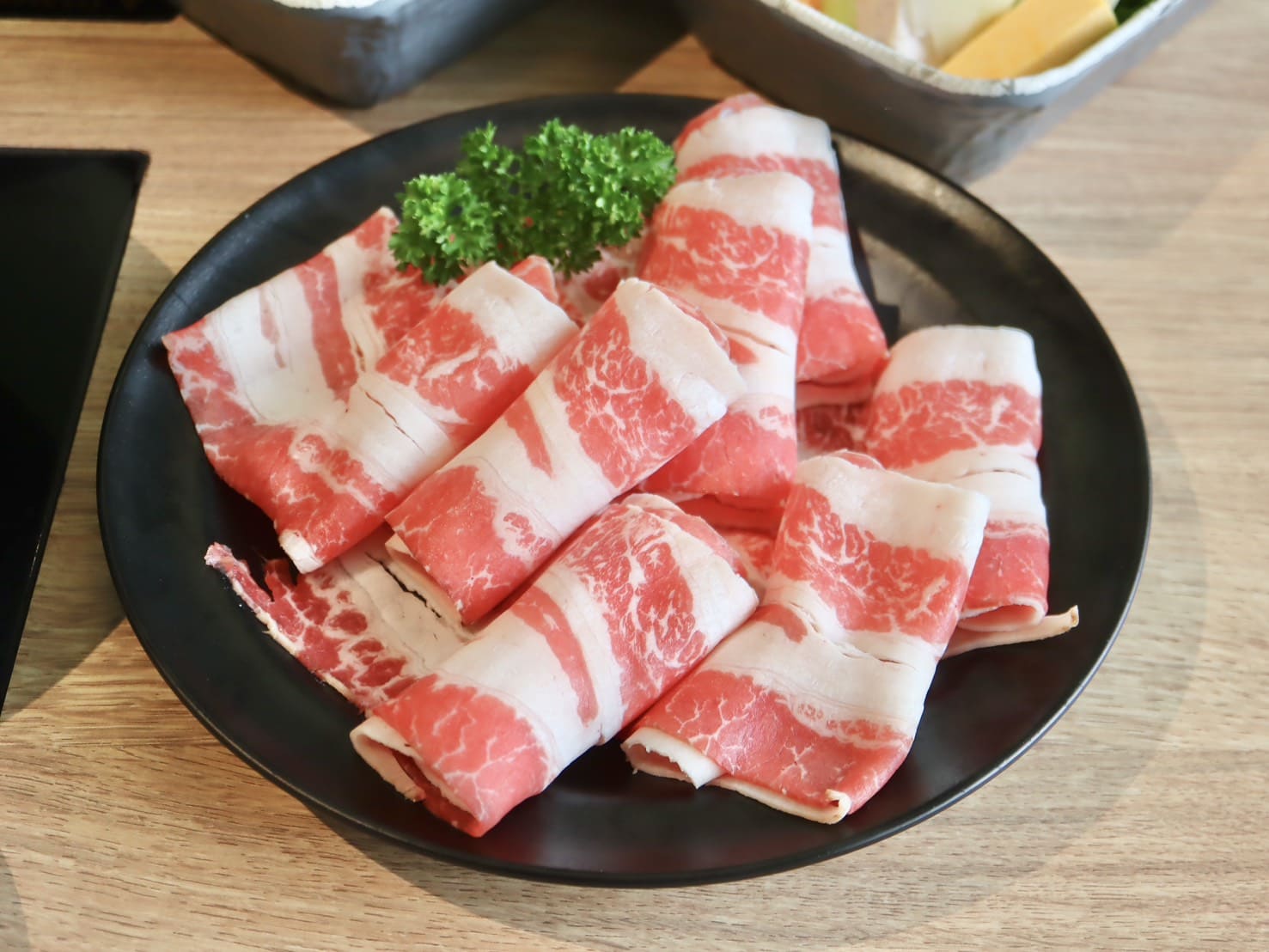 瘋一鍋|板橋環球店新開幕,被火鍋耽誤的飲料店,必點紅烏龍雪梨蘋果鍋、紅玉豆花、三重奏奶蓋 - 第22張圖