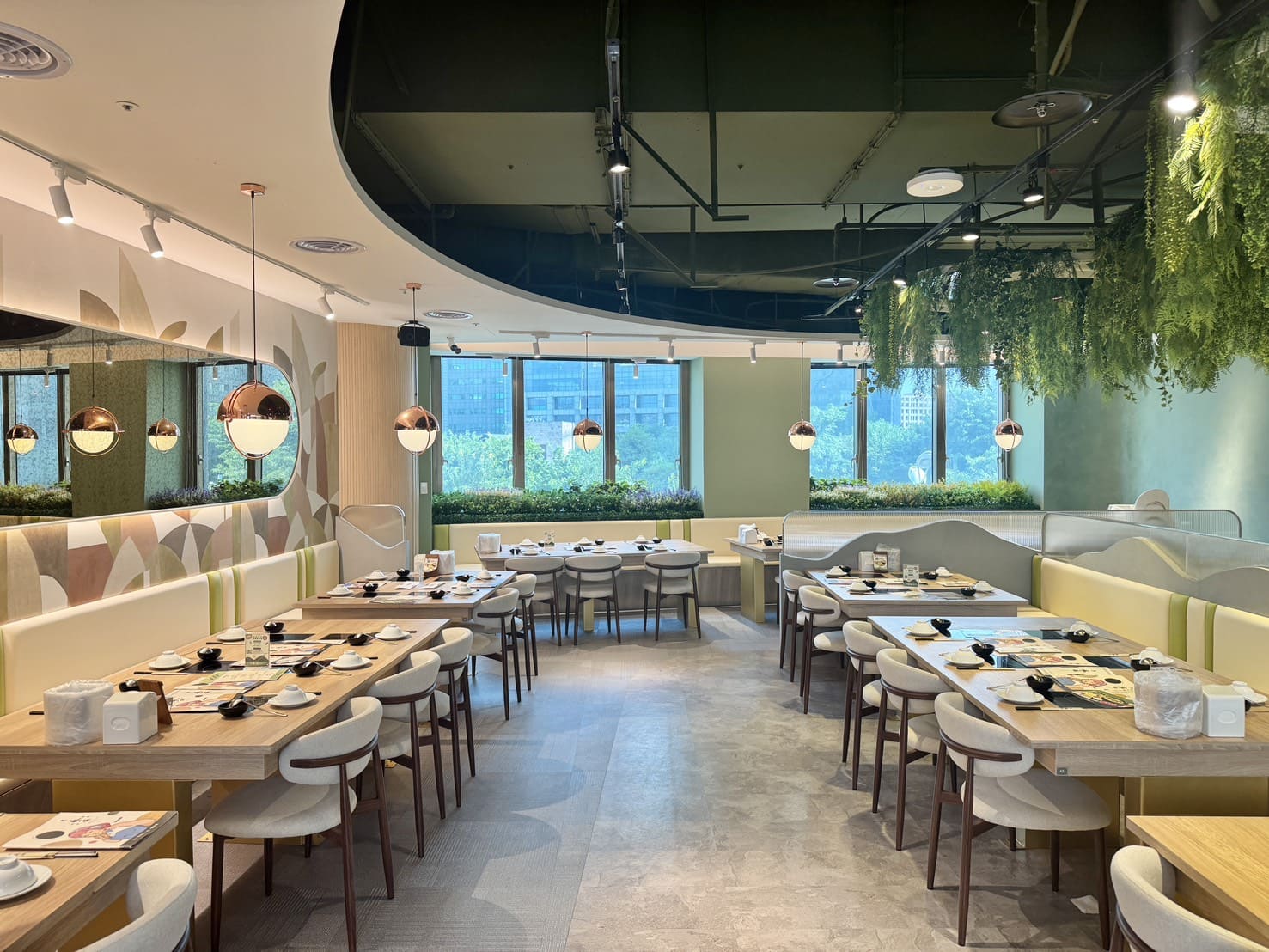 瘋一鍋|板橋環球店新開幕,被火鍋耽誤的飲料店,必點紅烏龍雪梨蘋果鍋、紅玉豆花、三重奏奶蓋 - 第6張圖