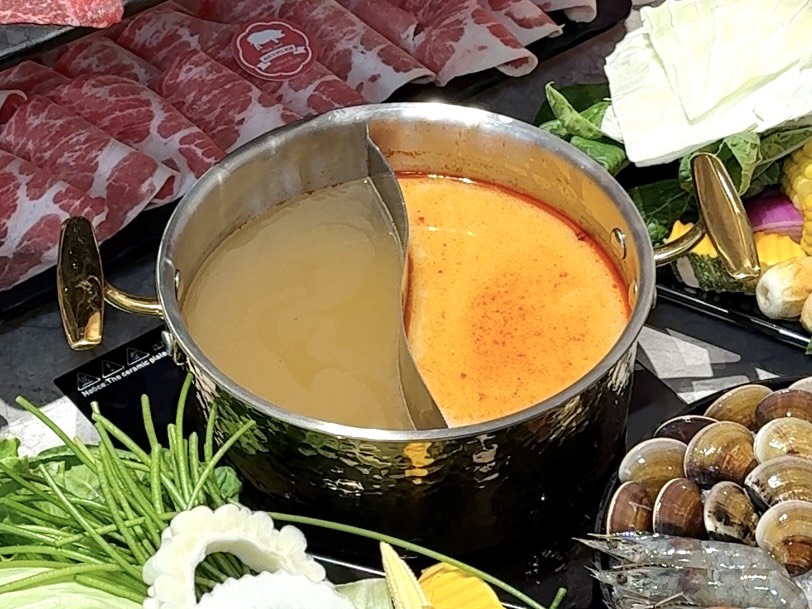 桃金鍋物|竹北店新開幕!50+自助吧、湯底16種個人鴛鴦鍋、老店泡泡冰吃到飽。還點得到卷卷烘焙生乳銅鑼燒 - 第26張圖