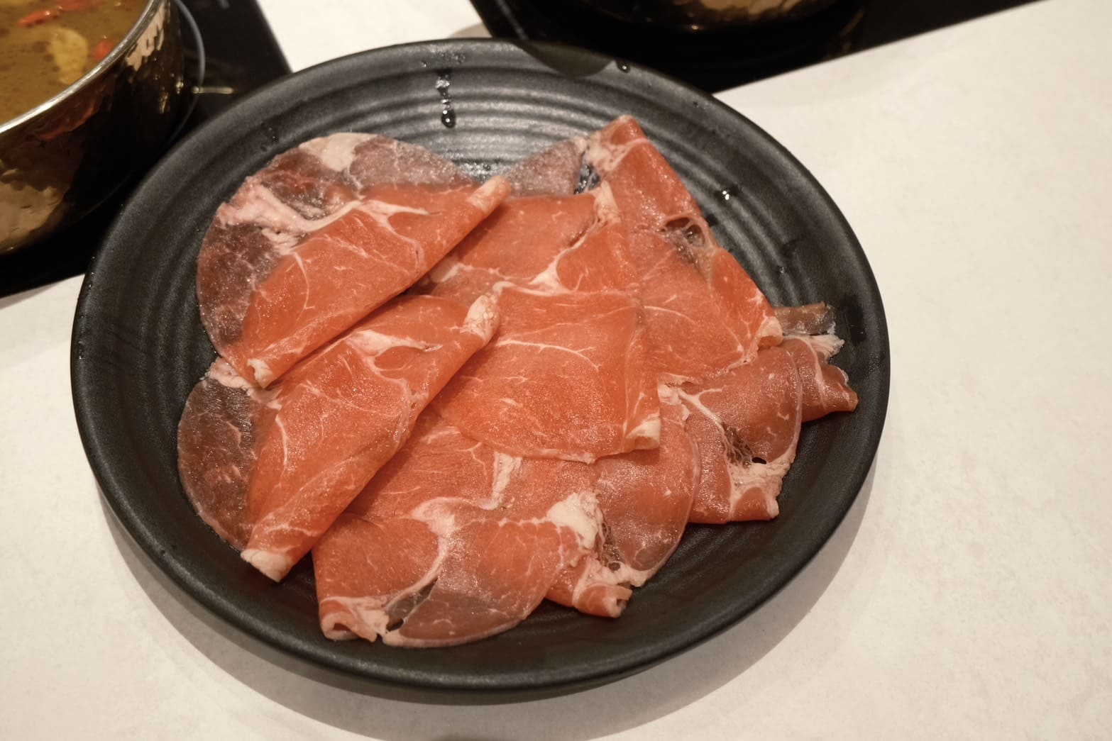 小圍爐|林口新開幕,16種創意火鍋湯底,香菜皮蛋、麻油雞佛必吃推薦。用湯底反轉你的火鍋印象 - 第17張圖 小圍爐|林口新開幕,16種創意火鍋湯底,香菜皮蛋、麻油雞佛必吃推薦。用湯底反轉你的火鍋印象