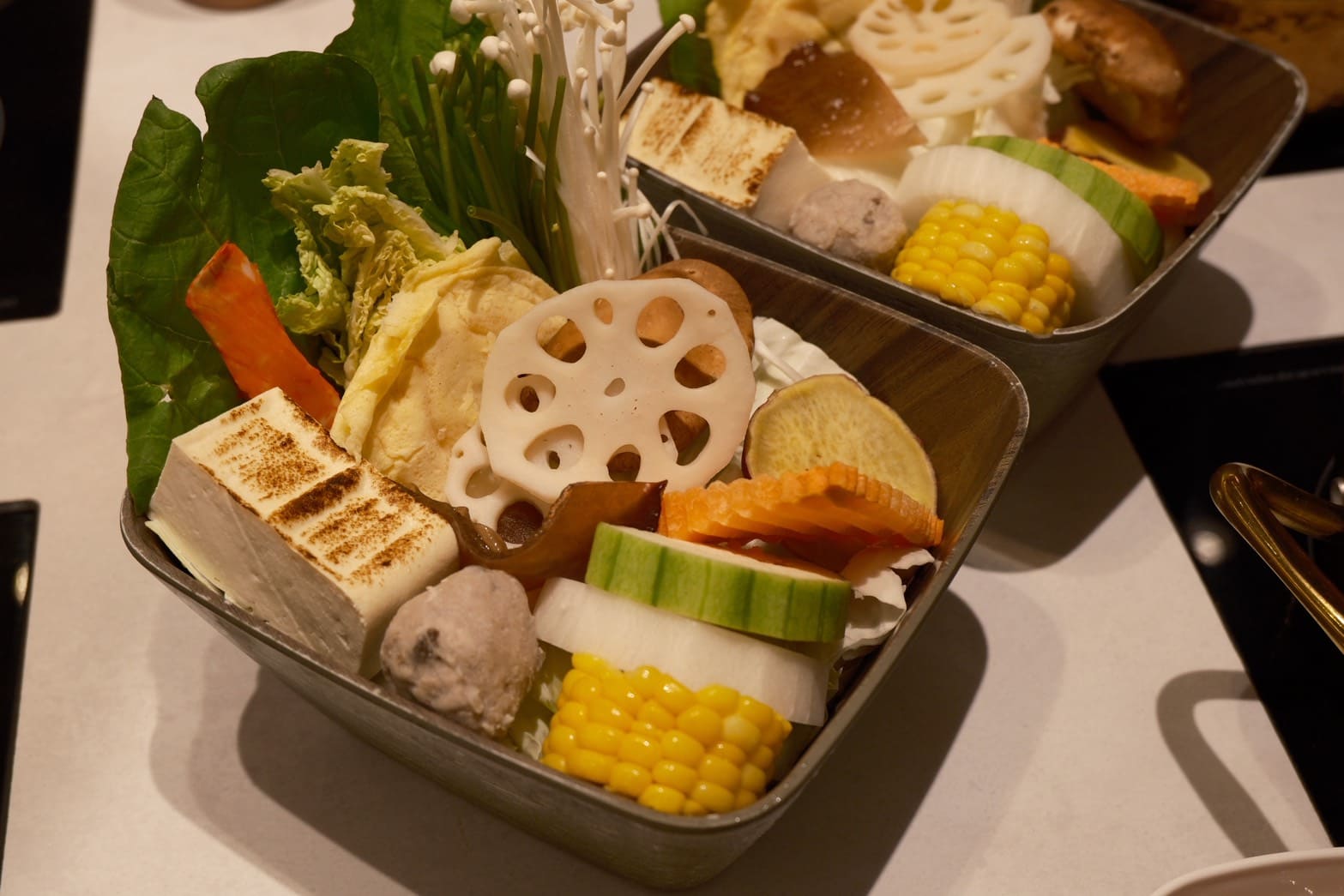 小圍爐|林口新開幕,16種創意火鍋湯底,香菜皮蛋、麻油雞佛必吃推薦。用湯底反轉你的火鍋印象 - 第23張圖 小圍爐|林口新開幕,16種創意火鍋湯底,香菜皮蛋、麻油雞佛必吃推薦。用湯底反轉你的火鍋印象