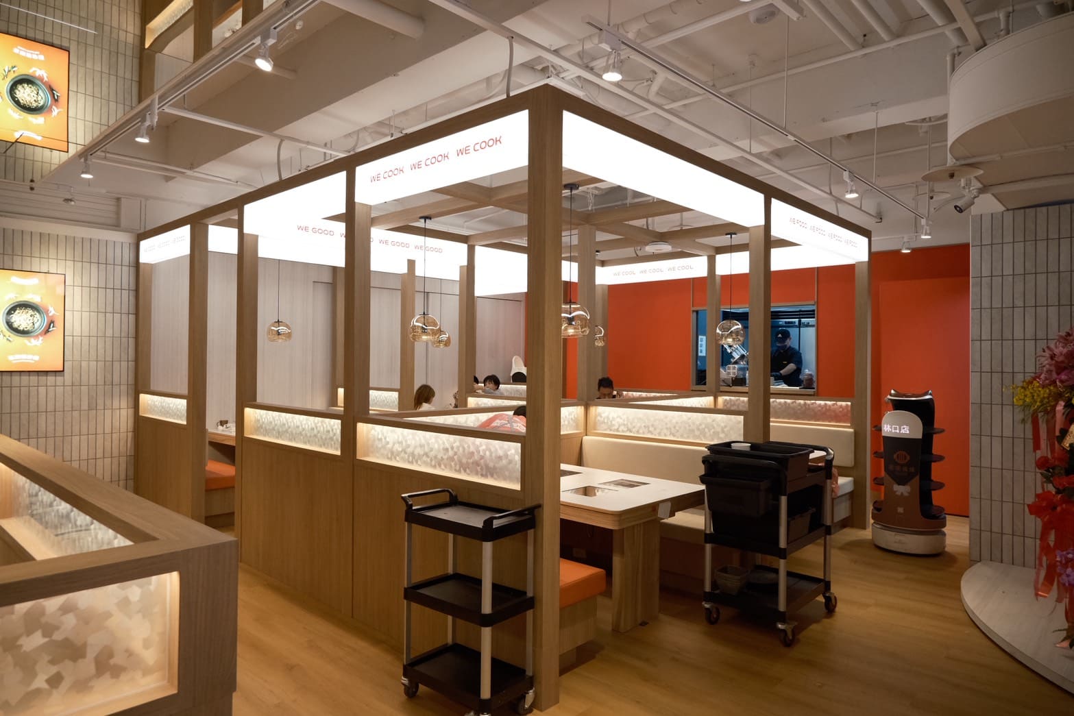 小圍爐|林口新開幕,16種創意火鍋湯底,香菜皮蛋、麻油雞佛必吃推薦。用湯底反轉你的火鍋印象 - 第7張圖 小圍爐|林口新開幕,16種創意火鍋湯底,香菜皮蛋、麻油雞佛必吃推薦。用湯底反轉你的火鍋印象