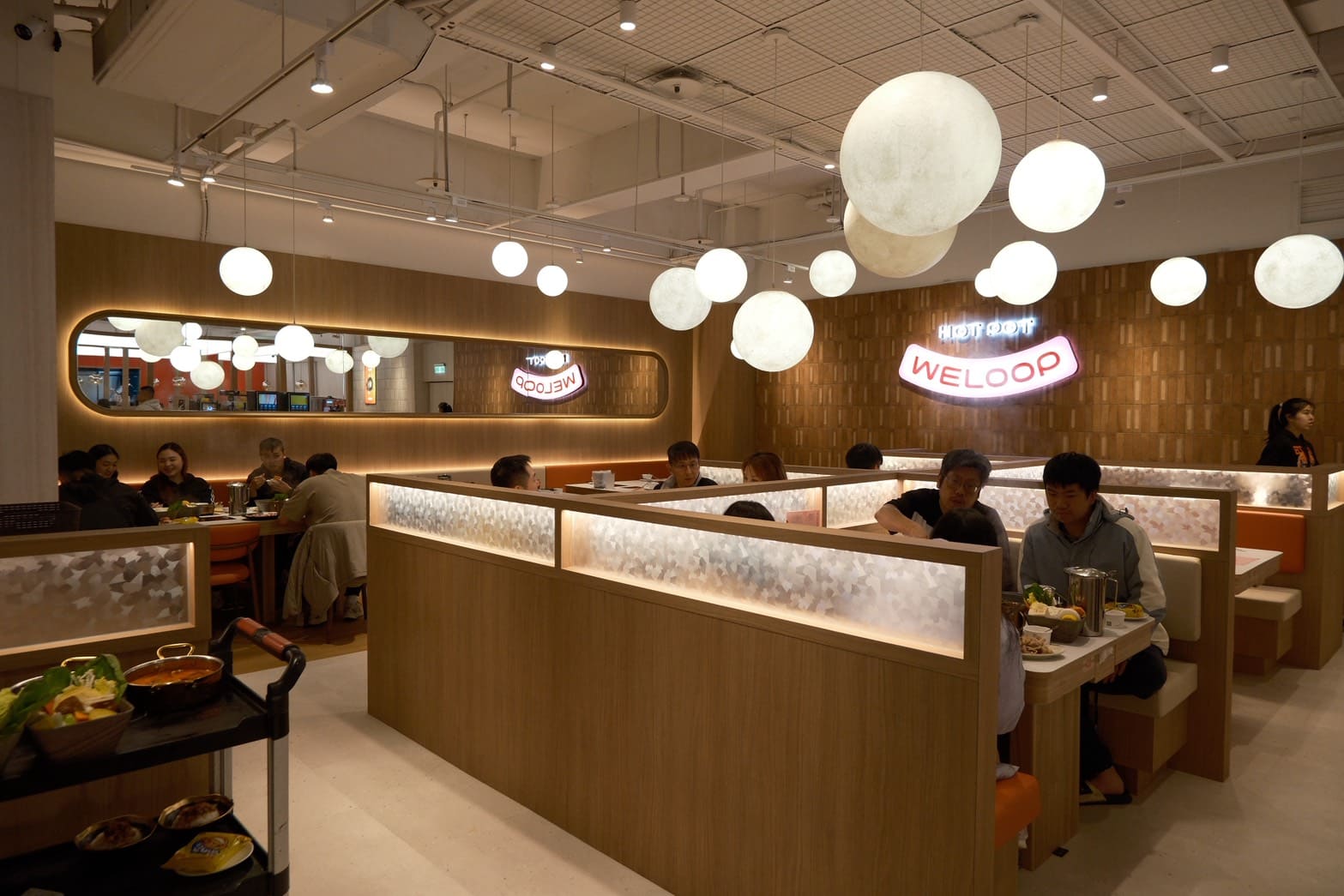 小圍爐|林口新開幕,16種創意火鍋湯底,香菜皮蛋、麻油雞佛必吃推薦。用湯底反轉你的火鍋印象 - 第6張圖 小圍爐|林口新開幕,16種創意火鍋湯底,香菜皮蛋、麻油雞佛必吃推薦。用湯底反轉你的火鍋印象