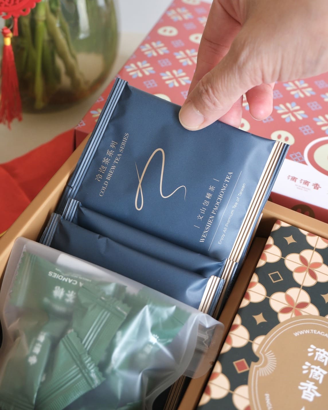 滴滴香 2026 肉桂杏仁茶心酥禮盒|傳承三代老茶行的過年茶點禮盒推薦 - 第21張圖 滴滴香 2026 肉桂杏仁茶心酥禮盒|傳承三代老茶行的過年茶點禮盒推薦