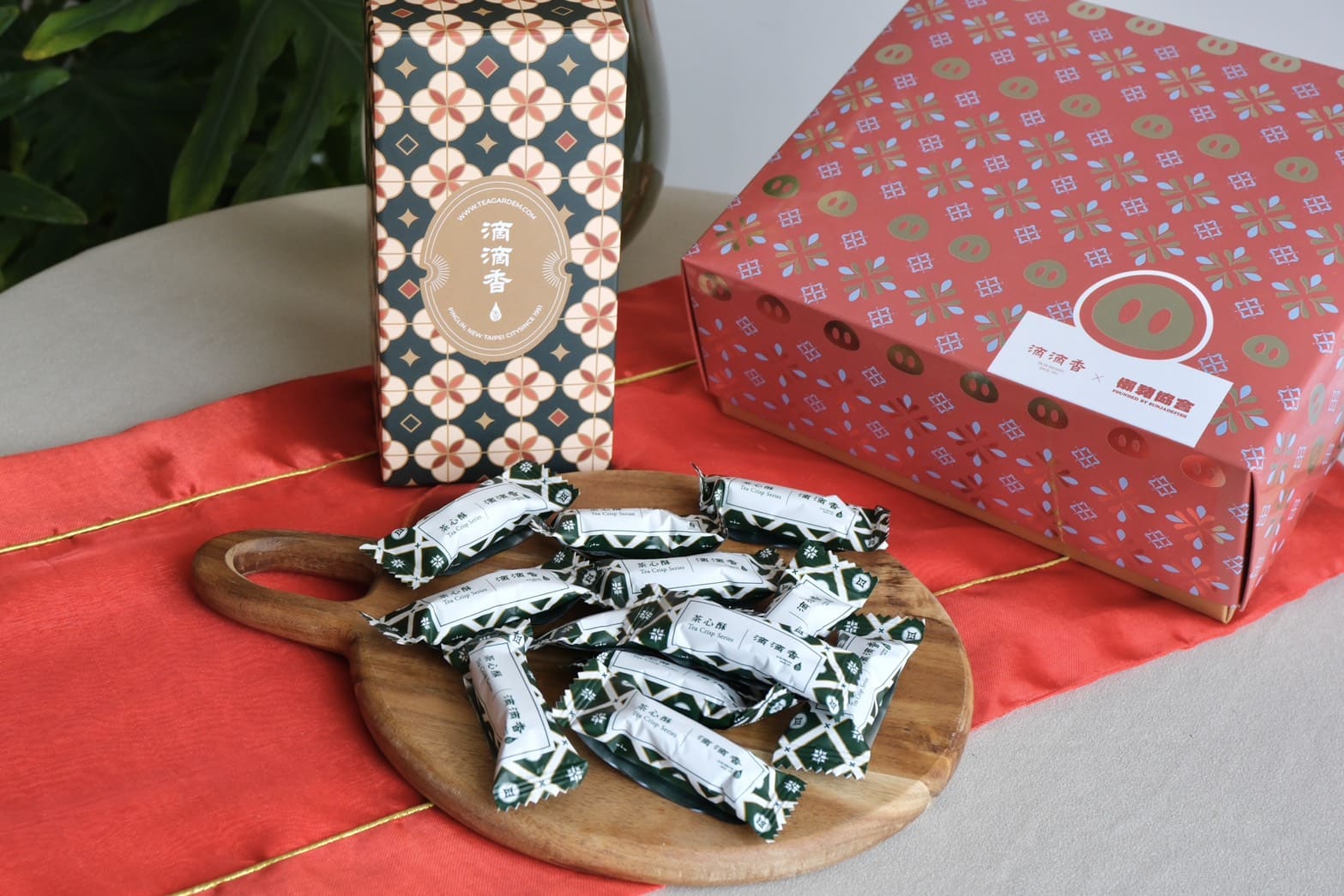 滴滴香 2026 肉桂杏仁茶心酥禮盒|傳承三代老茶行的過年茶點禮盒推薦 - 第10張圖 滴滴香 2026 肉桂杏仁茶心酥禮盒|傳承三代老茶行的過年茶點禮盒推薦