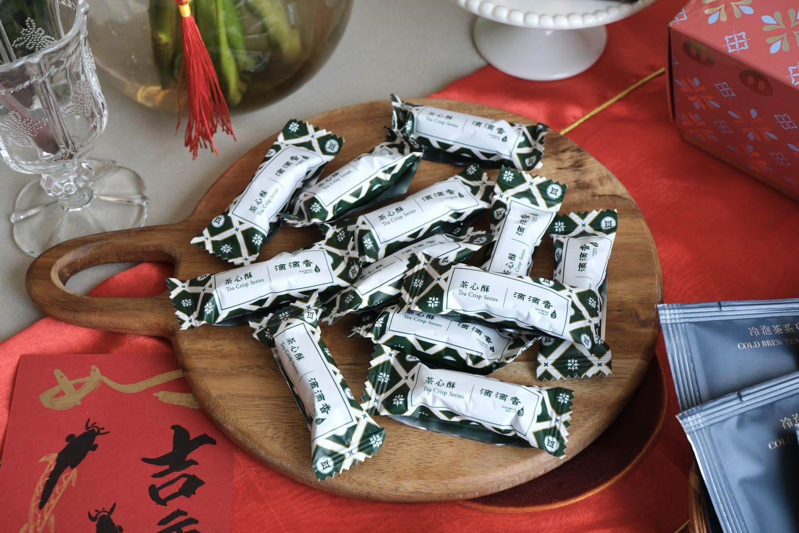 滴滴香 2026 肉桂杏仁茶心酥禮盒|傳承三代老茶行的過年茶點禮盒推薦 - 第11張圖 滴滴香 2026 肉桂杏仁茶心酥禮盒|傳承三代老茶行的過年茶點禮盒推薦