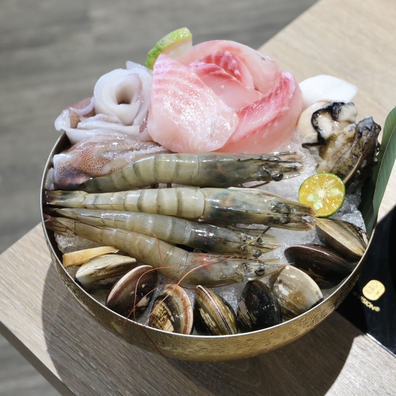 和口田鍋物|羅東在地十年老店升級版火鍋,自助吧豐富、漁港直送海鮮必吃 - 第33張圖 和口田鍋物|羅東在地十年老店升級版火鍋,自助吧豐富、漁港直送海鮮必吃