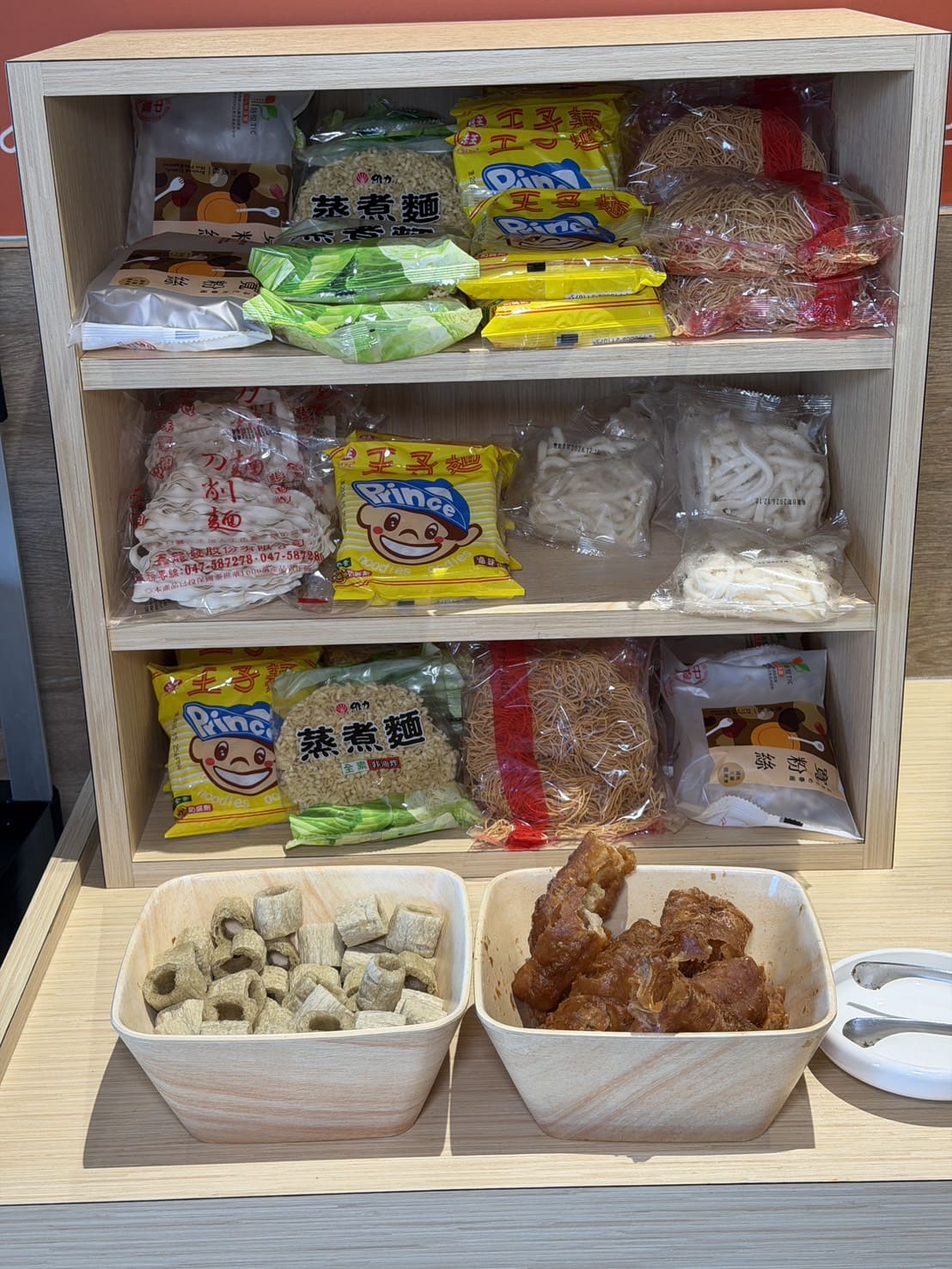 和口田鍋物|羅東在地十年老店升級版火鍋,自助吧豐富、漁港直送海鮮必吃 - 第13張圖 和口田鍋物|羅東在地十年老店升級版火鍋,自助吧豐富、漁港直送海鮮必吃