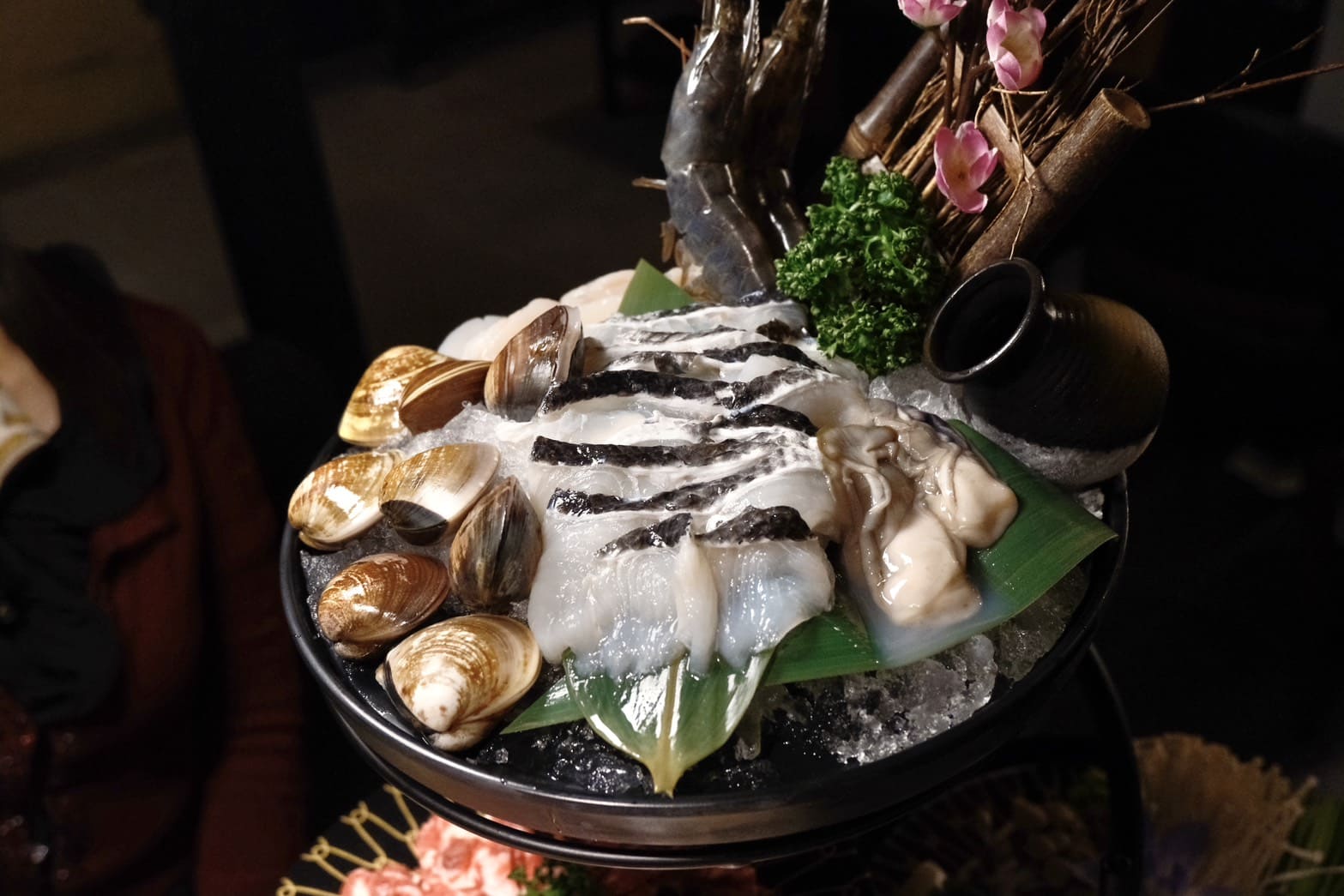 煉丹爐潮汕鍋物｜台北東區新開幕，皇金花膠雞爐、陰陽雙修的的沈浸式煉丹體驗