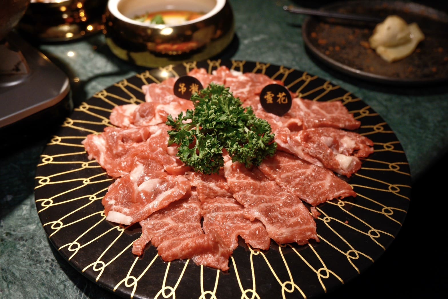 煉丹爐潮汕鍋物｜台北東區新開幕，皇金花膠雞爐、陰陽雙修的的沈浸式煉丹體驗