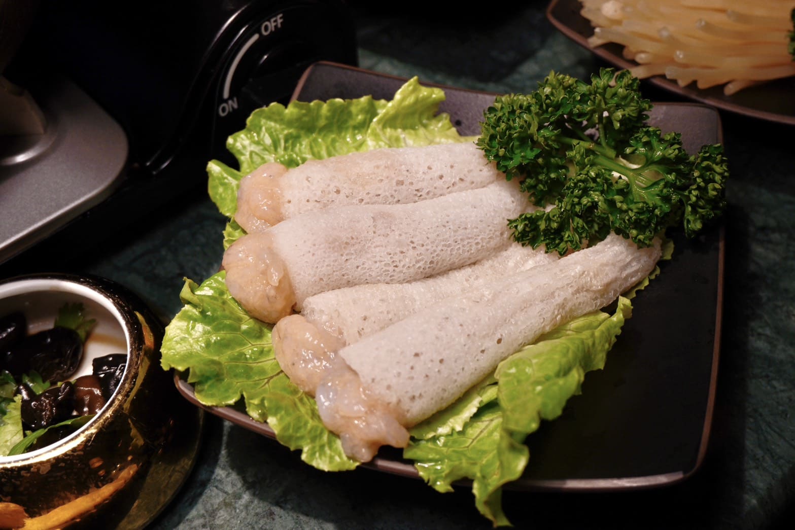 煉丹爐潮汕鍋物｜台北東區新開幕，皇金花膠雞爐、陰陽雙修的的沈浸式煉丹體驗