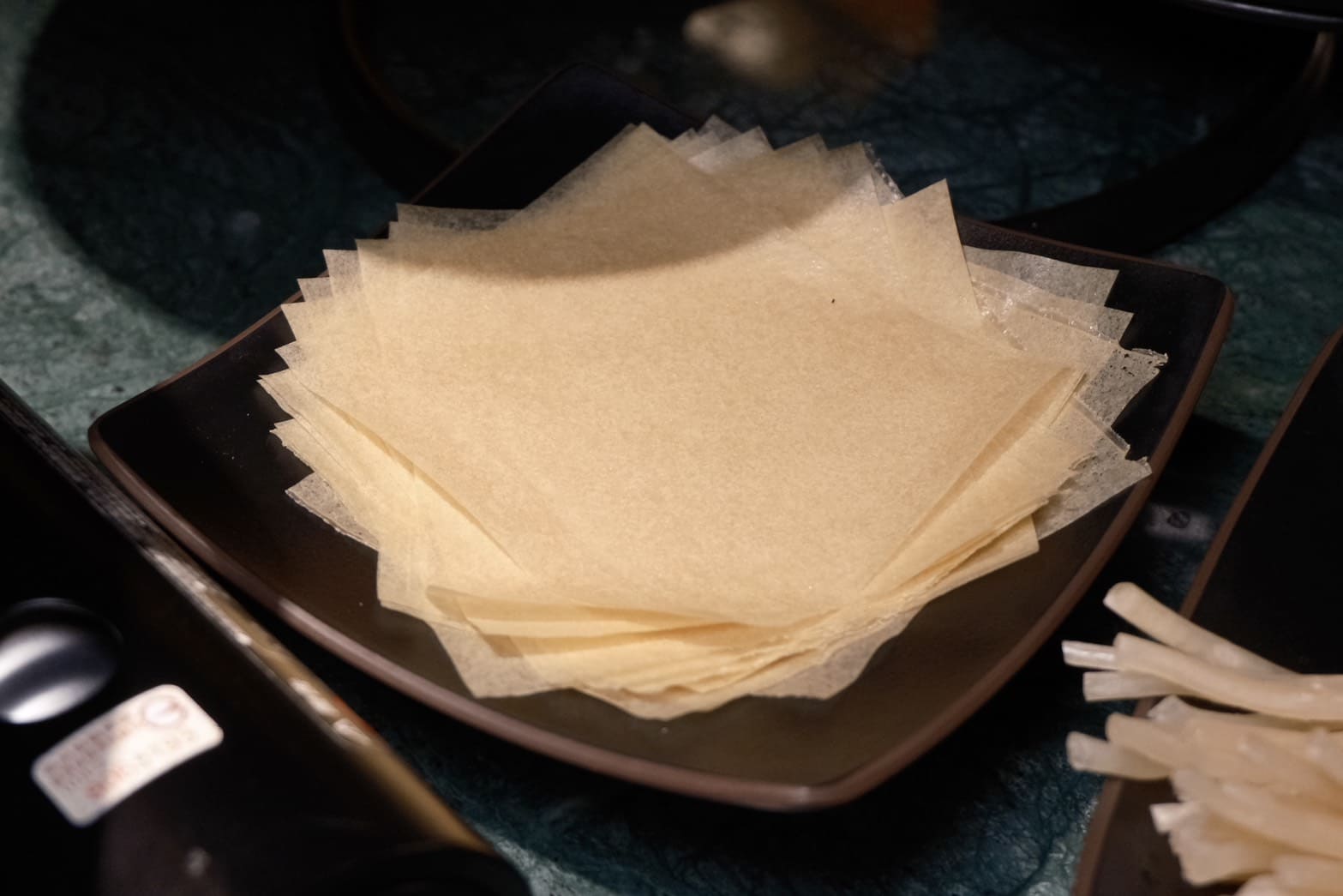 煉丹爐潮汕鍋物｜台北東區新開幕，皇金花膠雞爐、陰陽雙修的的沈浸式煉丹體驗