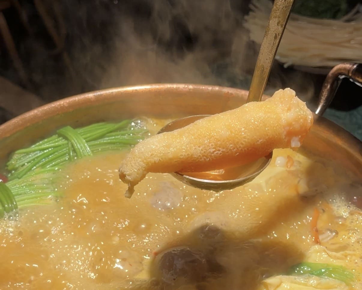 煉丹爐潮汕鍋物｜台北東區新開幕，皇金花膠雞爐、陰陽雙修的的沈浸式煉丹體驗