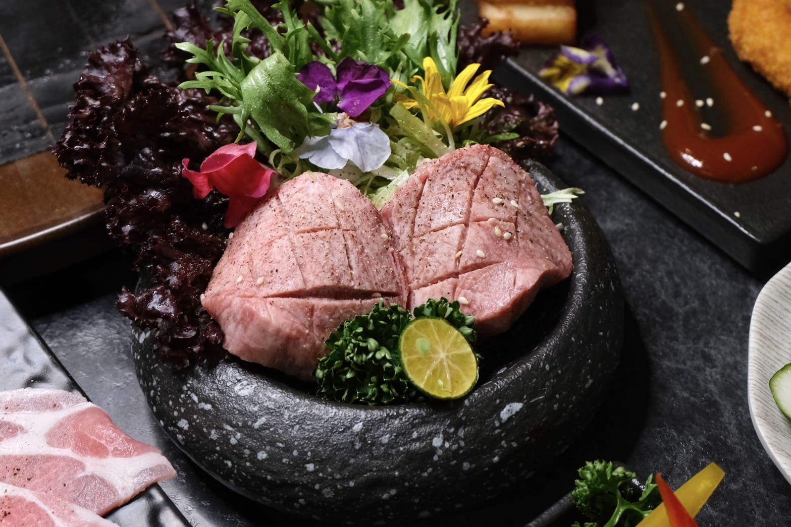 陸本木燒肉|竹北燒肉推薦!享平方附近高質感約會餐廳,厚切牛舌必點 - 第10張圖 陸本木燒肉|竹北燒肉推薦!享平方附近高質感約會餐廳,厚切牛舌必點