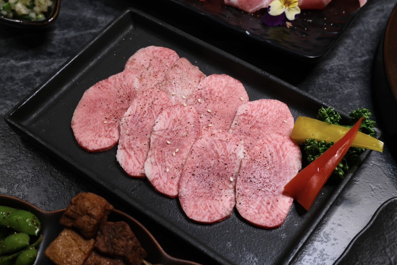 陸本木燒肉|竹北燒肉推薦!享平方附近高質感約會餐廳,厚切牛舌必點 - 第14張圖 陸本木燒肉|竹北燒肉推薦!享平方附近高質感約會餐廳,厚切牛舌必點