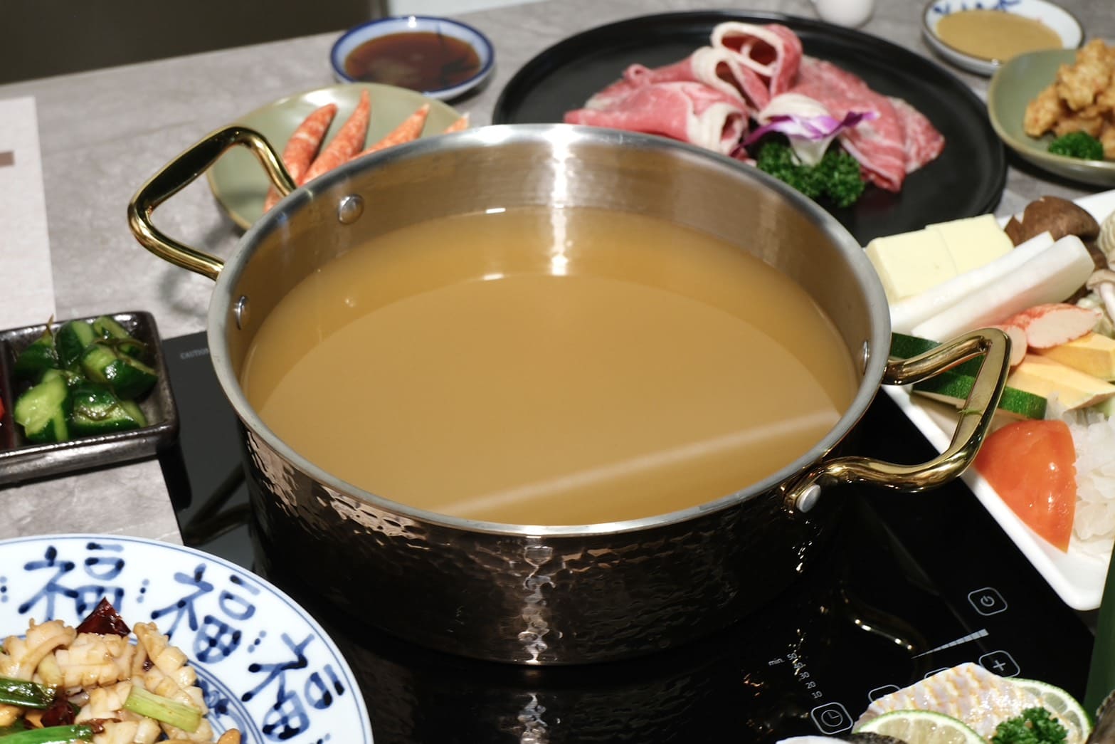 聚食釜｜台北新開幕台式頂級蝦湯鍋物，少見蝦湯鍋底太鮮。雜炊粥直接封神！