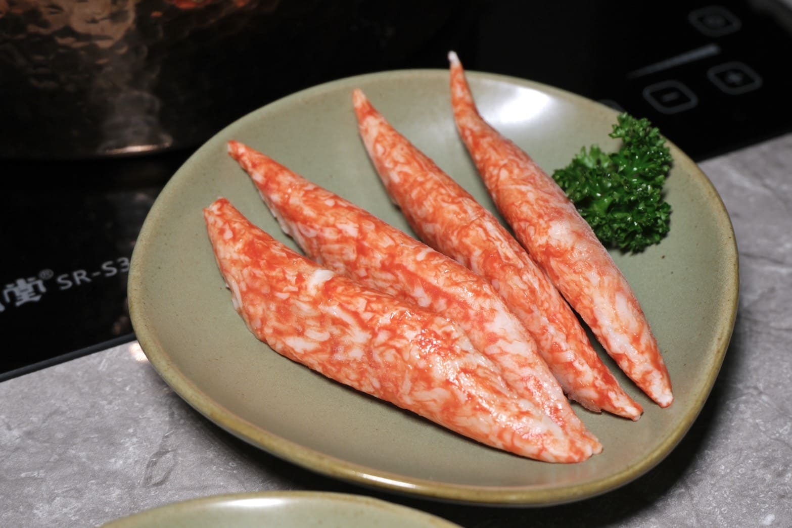 聚食釜｜台北新開幕台式頂級蝦湯鍋物，少見蝦湯鍋底太鮮。雜炊粥直接封神！