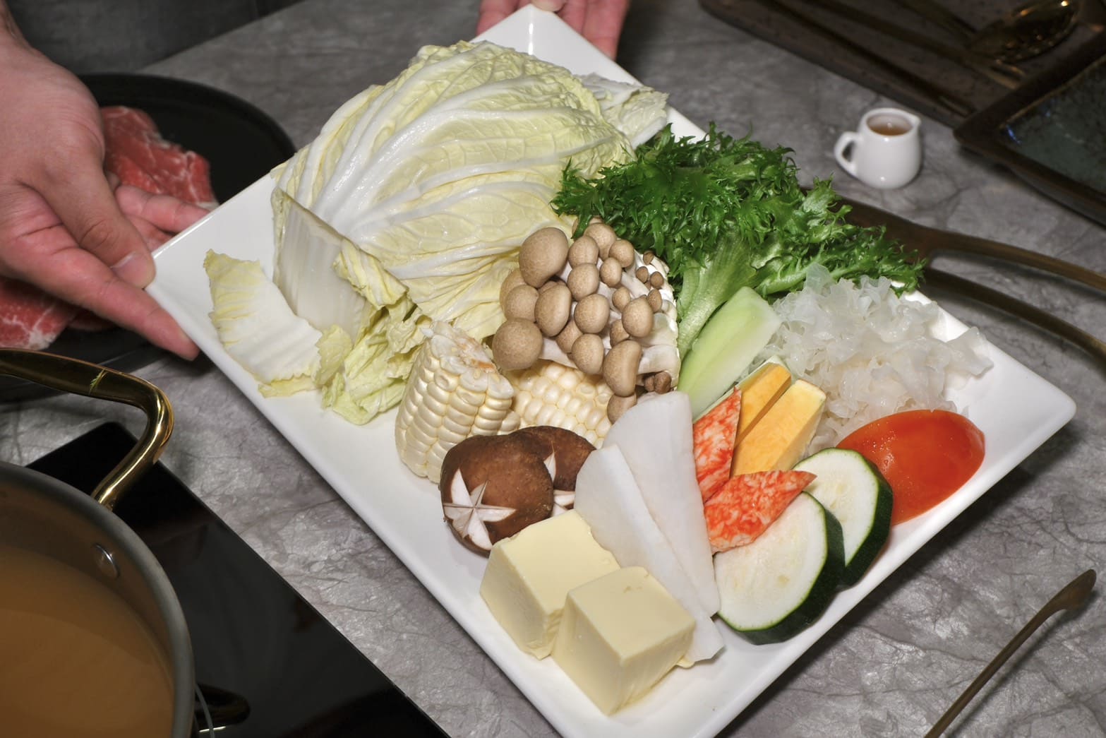 聚食釜｜台北新開幕台式頂級蝦湯鍋物，少見蝦湯鍋底太鮮。雜炊粥直接封神！