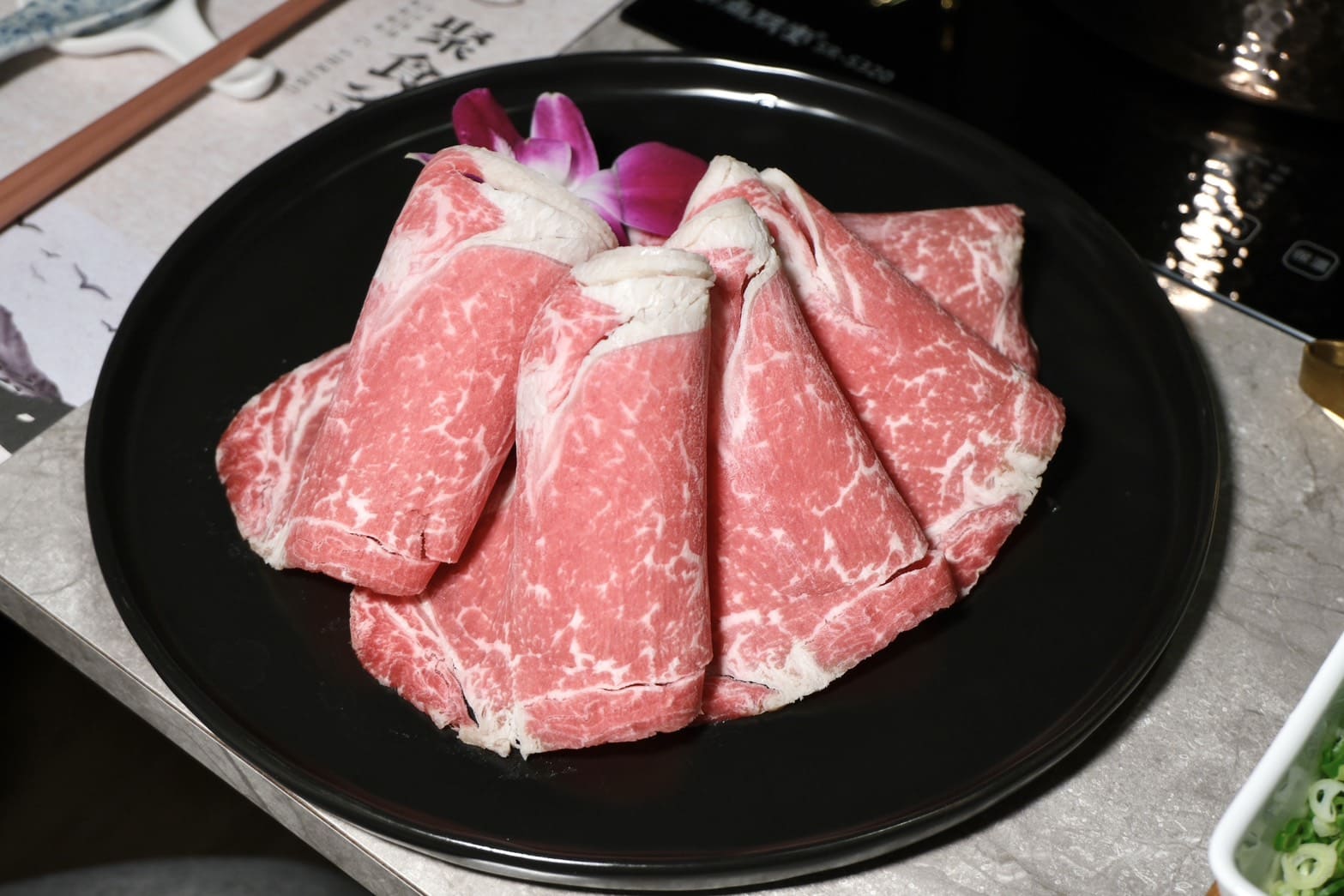 聚食釜｜台北新開幕台式頂級蝦湯鍋物，少見蝦湯鍋底太鮮。雜炊粥直接封神！