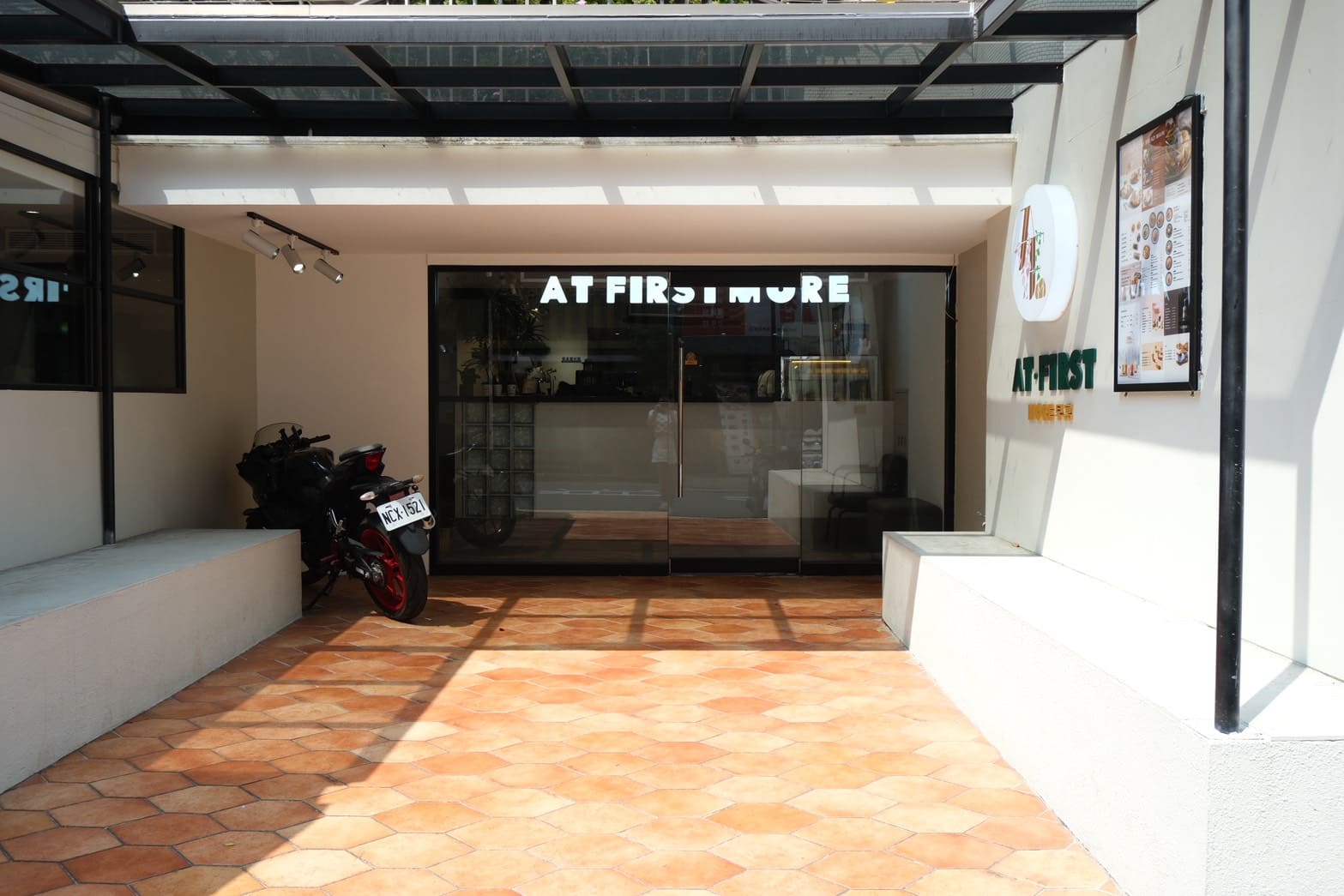 At.First More早寓｜台北東區人氣早午餐，不只是網美店的真實力。必點餐點開箱