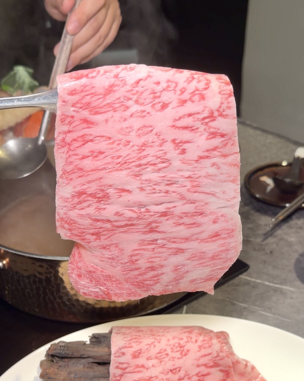 二本松涮涮屋｜台北高級火鍋推薦期間限定「毛蟹雙人套餐」太奢華！日本三大名蟹五吃＋A5和牛紐約客一次滿足