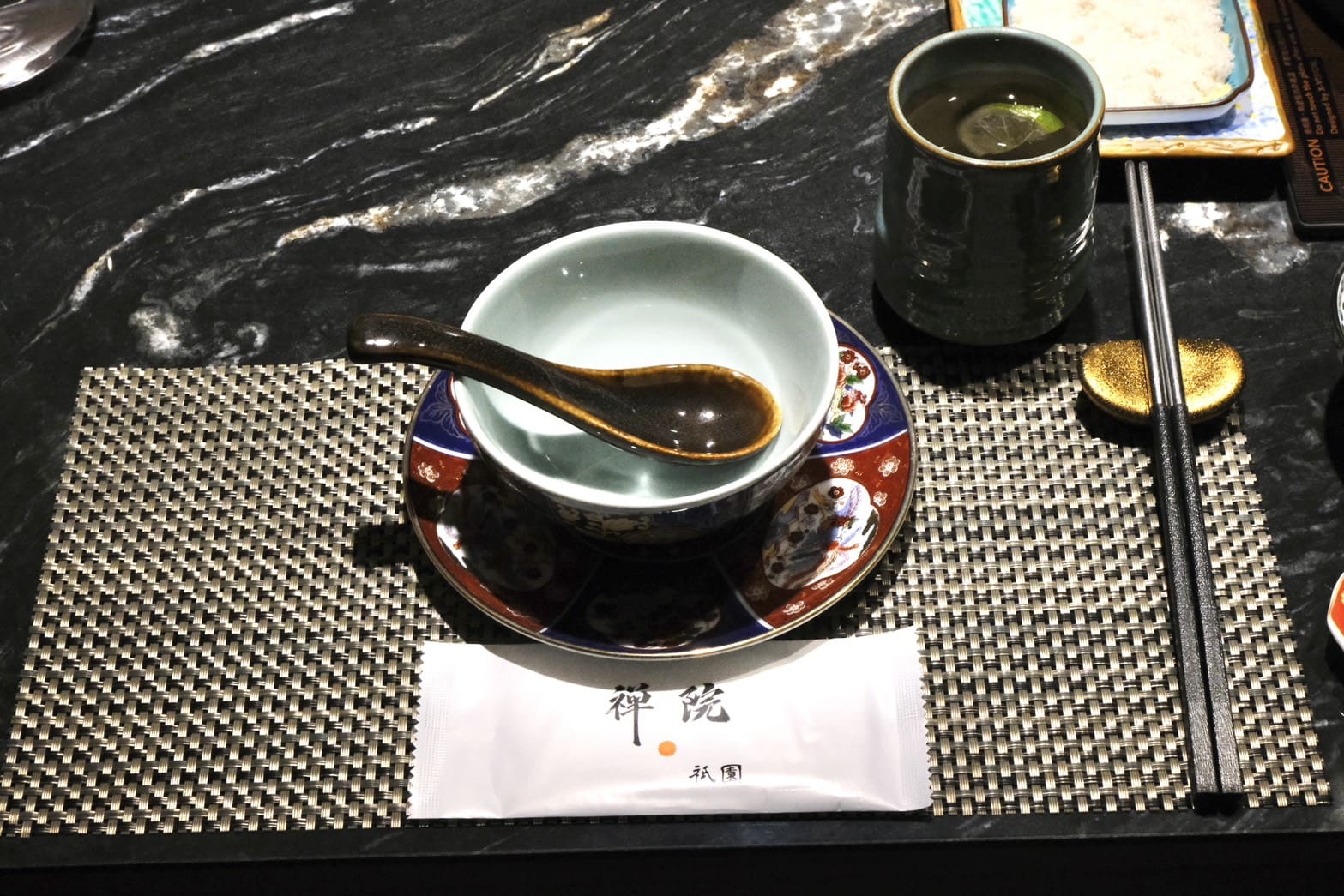 祇園.禪院壽喜燒|台北大安區正統關西風高級和牛壽喜燒。全包廂體驗京都禪院風空間+桌邊料理體驗。吃得到厚切和牛肉塊 - 第8張圖 祇園.禪院壽喜燒|台北大安區正統關西風高級和牛壽喜燒。全包廂體驗京都禪院風空間+桌邊料理體驗。吃得到厚切和牛肉塊
